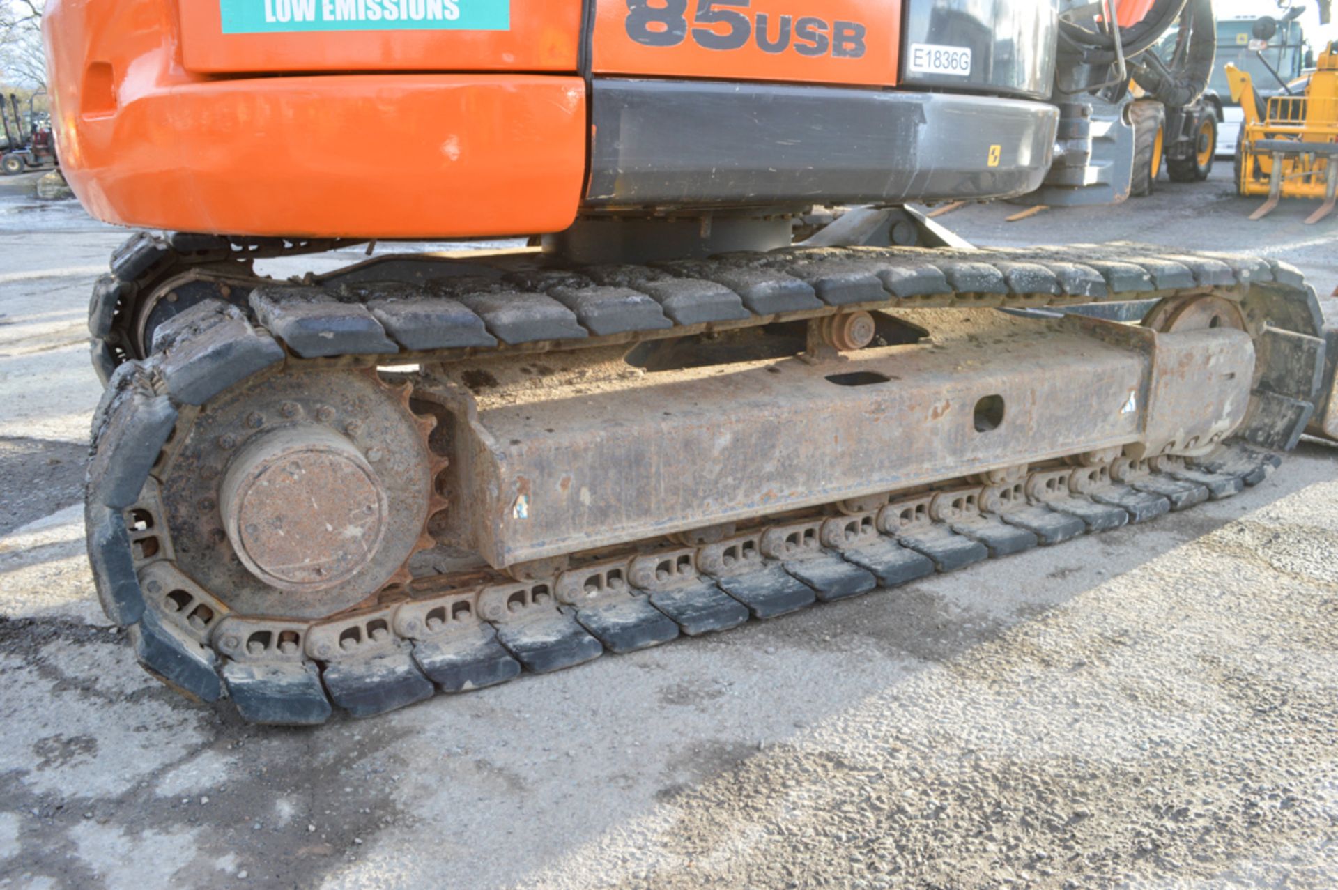 Hitachi 85USB-5A Zaxis 8.5 tonne steel tracked/rubber pad excavator Year: 2013 S/N: 100096 - Image 7 of 12