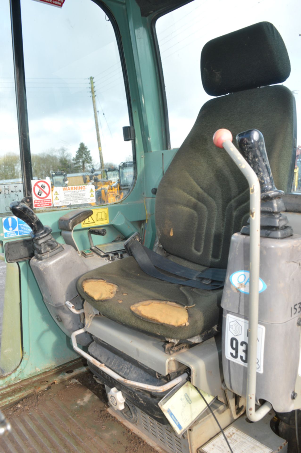 Yanmar B25V 2.5 tonne rubber tracked mini excavator Year: 2006 S/N: 09532 Recorded Hours: 4562 - Image 11 of 11