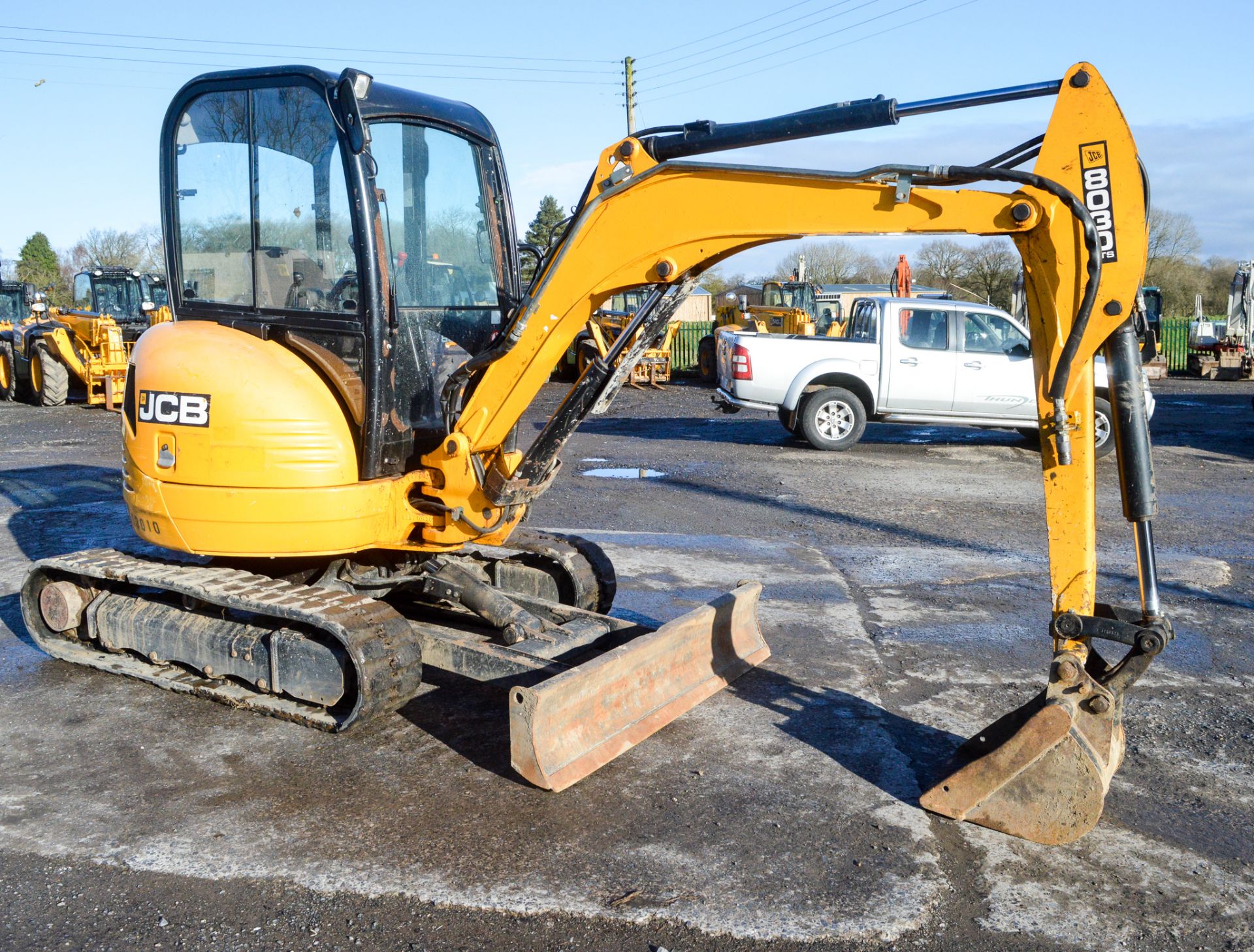 JCB 8030 ZTS 3 tonne rubber tracked mini excavator Year: 2013 S/N: 21808 Recorded Hours: 2034 blade,