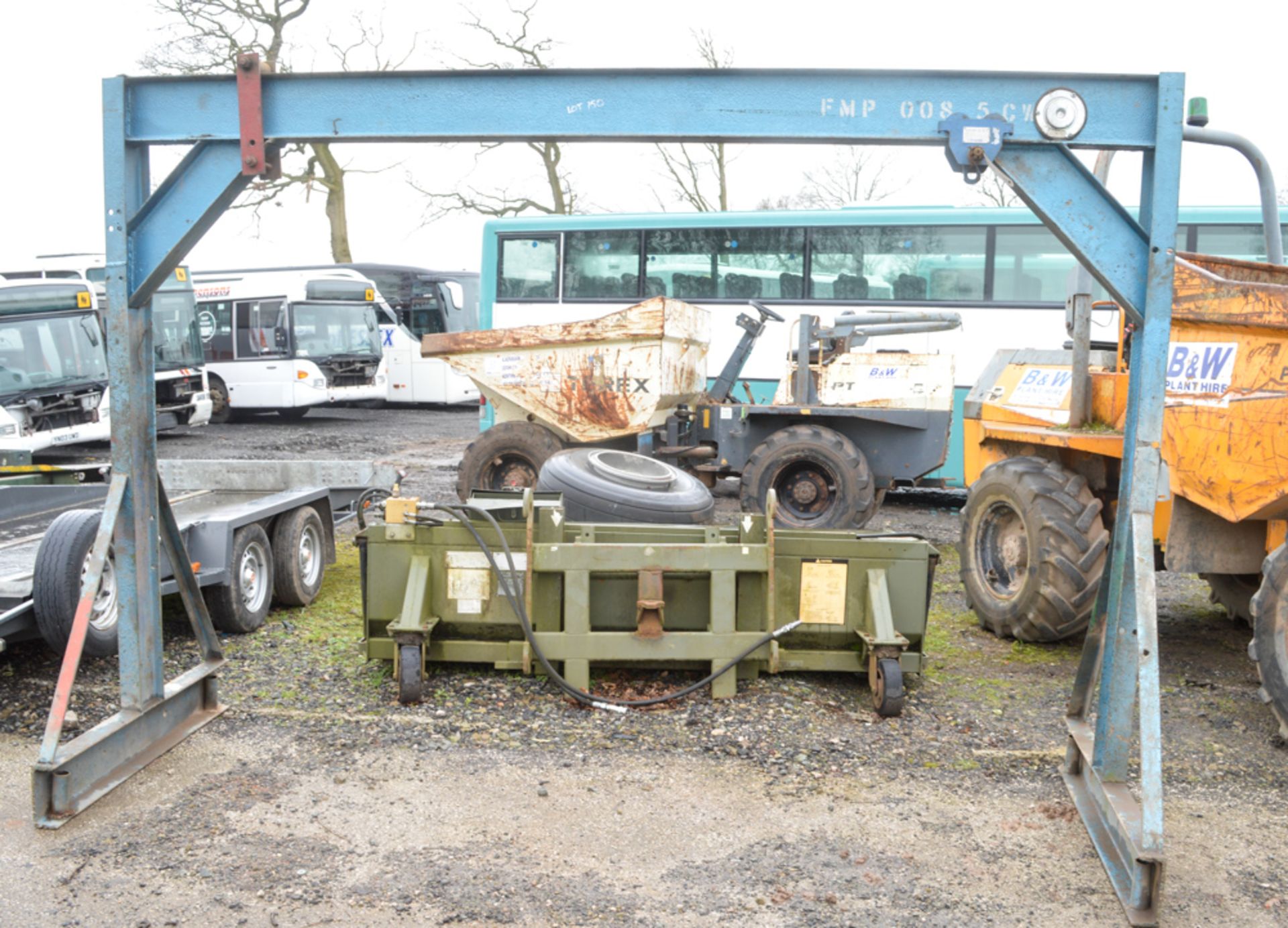 Steel lifting gantry Approximately 10ft wide x 7ft high N207490