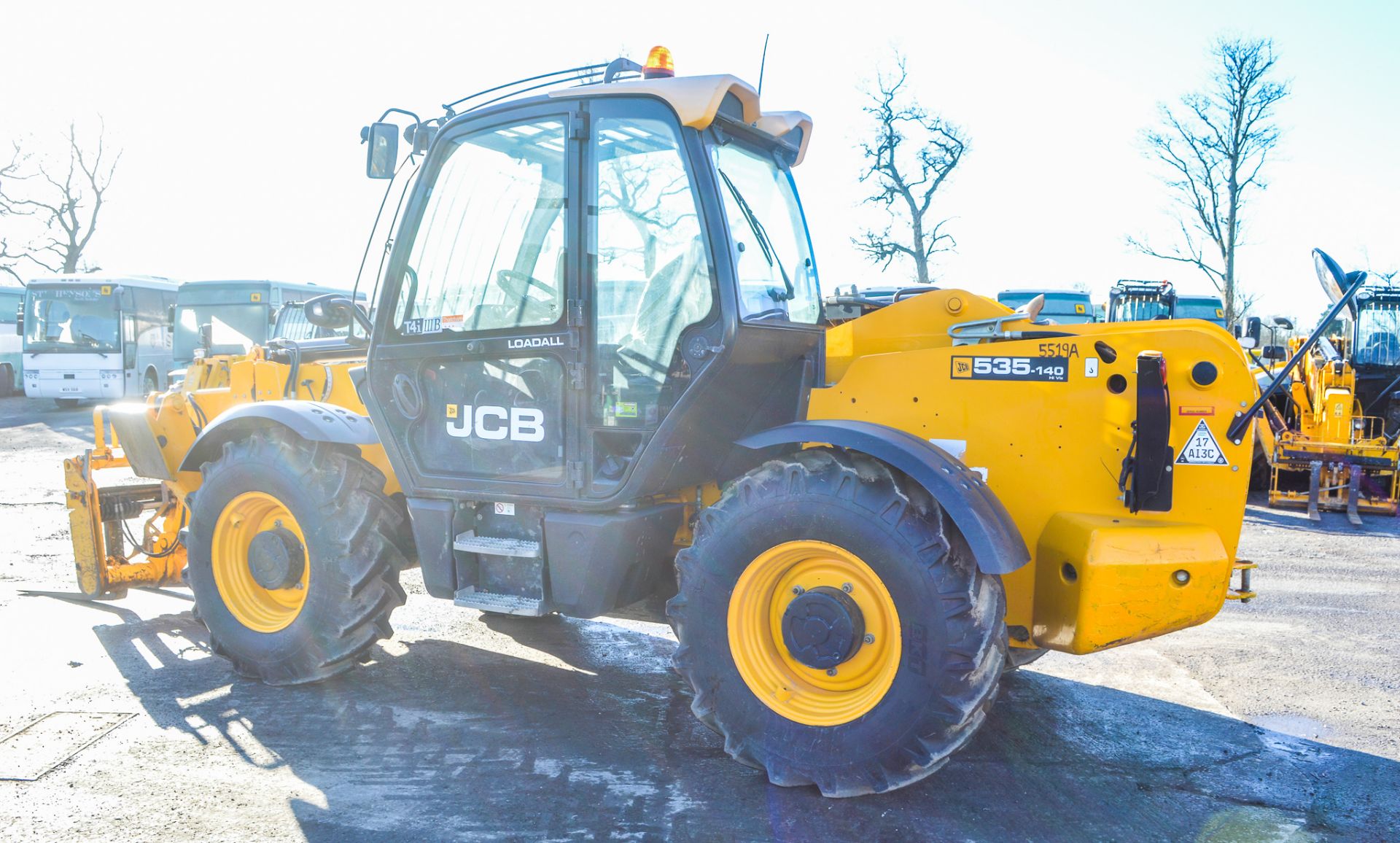 JCB 535-140 Hi-Viz T4i 14 metre telescopic handler Year: 2013 S/N: 2179925 Recorded Hours: 4115 c/ - Image 2 of 13