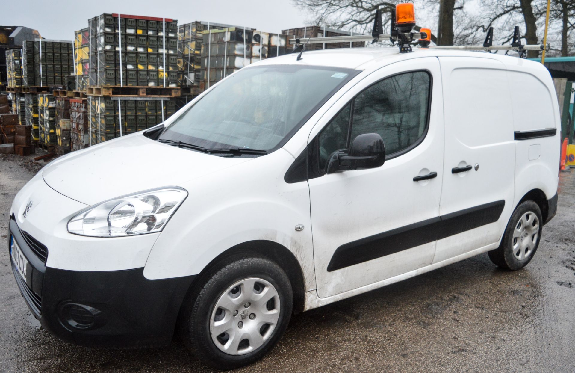 Peugeot Partner diesel van  Registration number: BN63 CUJ  Date of registration: 09/13 MOT: - Image 4 of 8