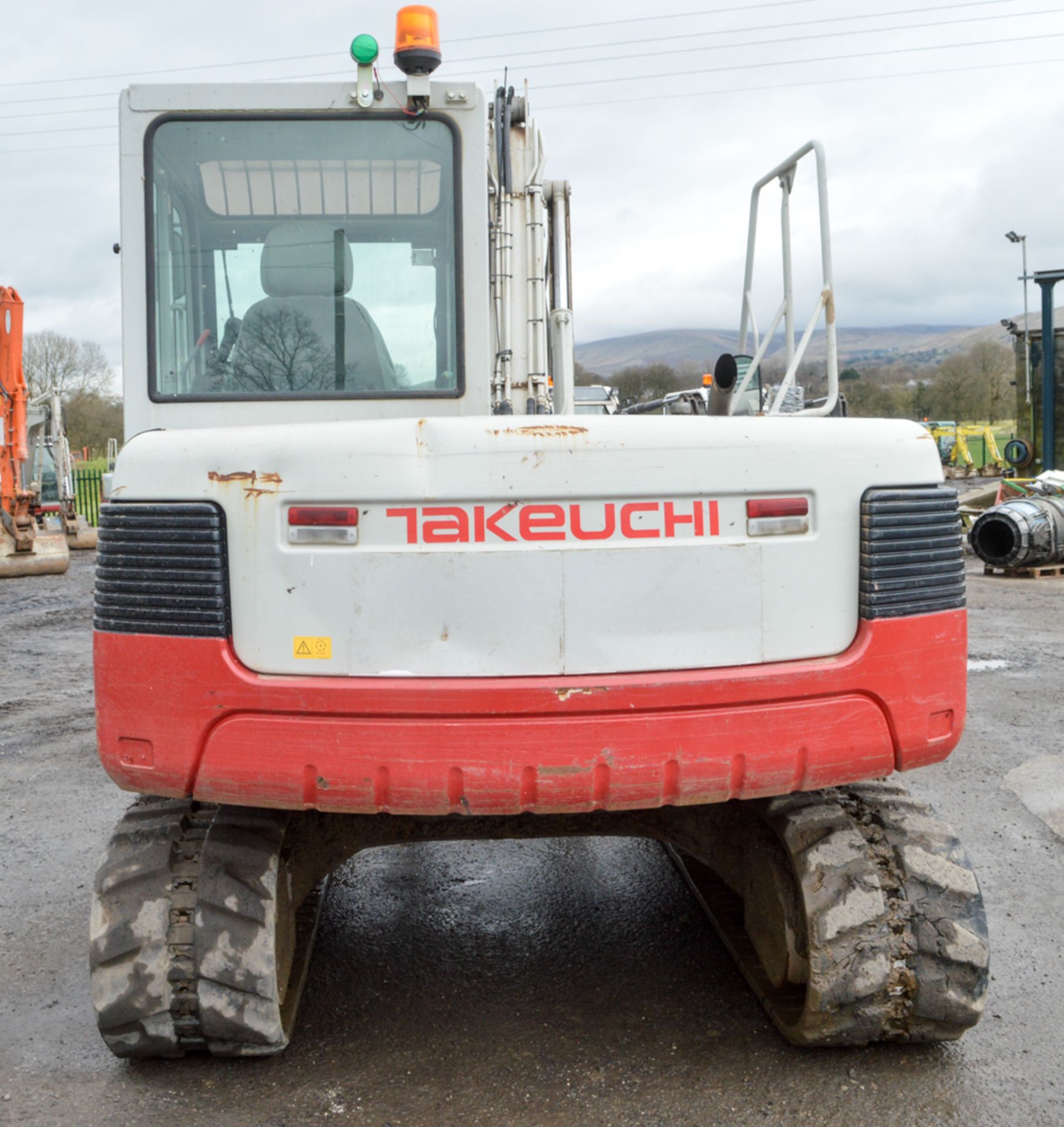 Takeuchi TB175 7.5 tonne rubber tracked excavator Year: 2010 S/N: 301463 Recorded Hours: 6204 blade, - Image 6 of 12