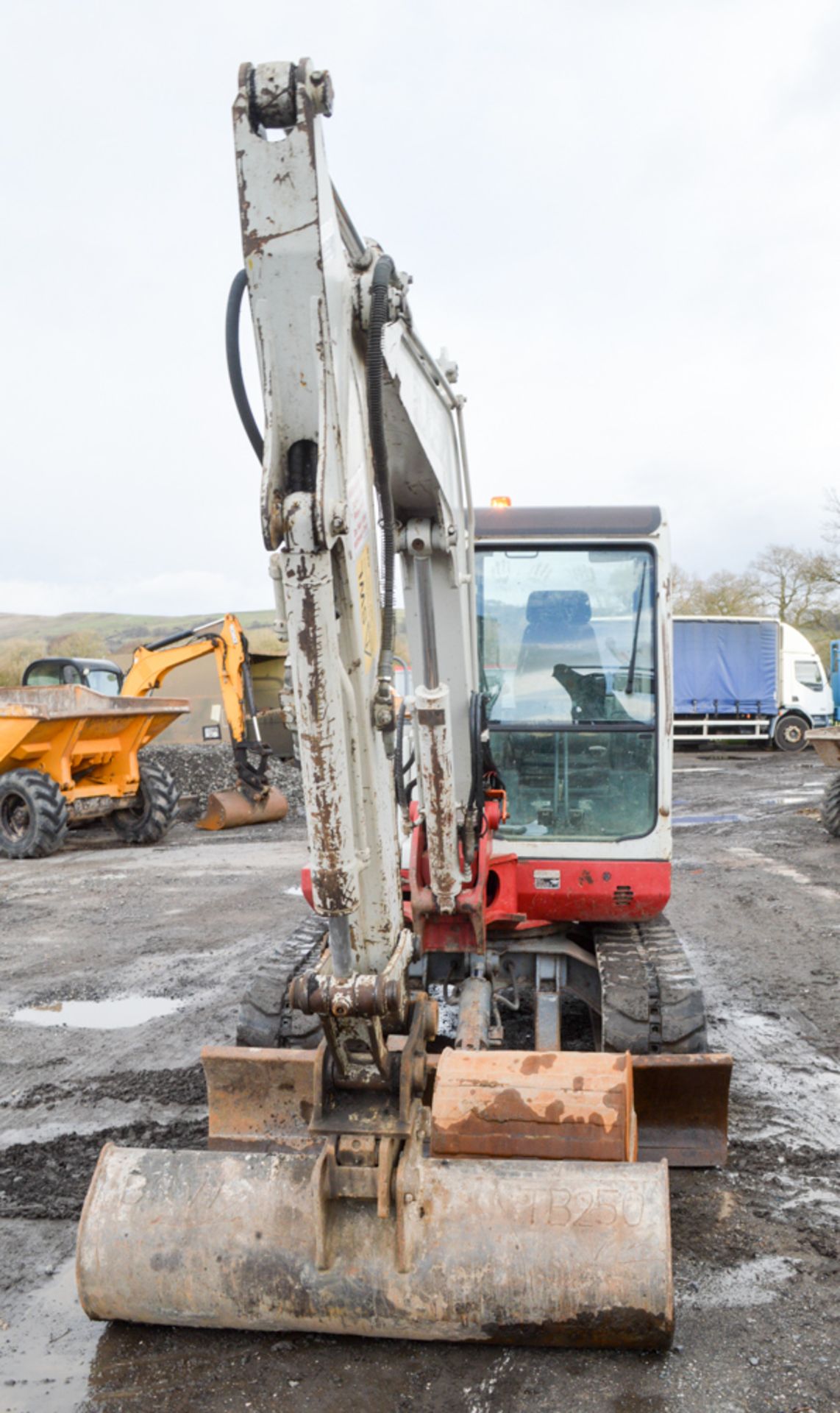Takeuchi TB145 4.5 tonne rubber tracked excavator Year: 2008 S/N: 18629 Recorded Hours: 6911 - Image 5 of 11