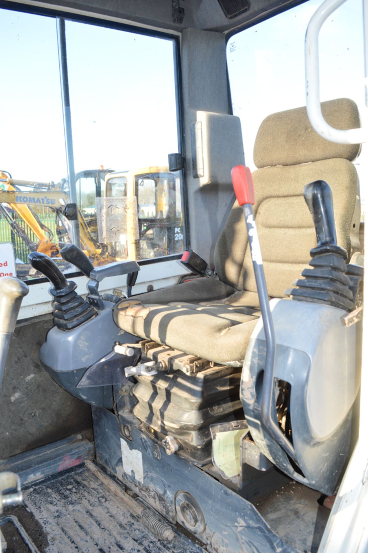 Kubota KX61-3 2.5 tonne rubber tracked mini excavator Year: 2010 S/N: 77938 Recorded Hours: 4610 - Image 11 of 11