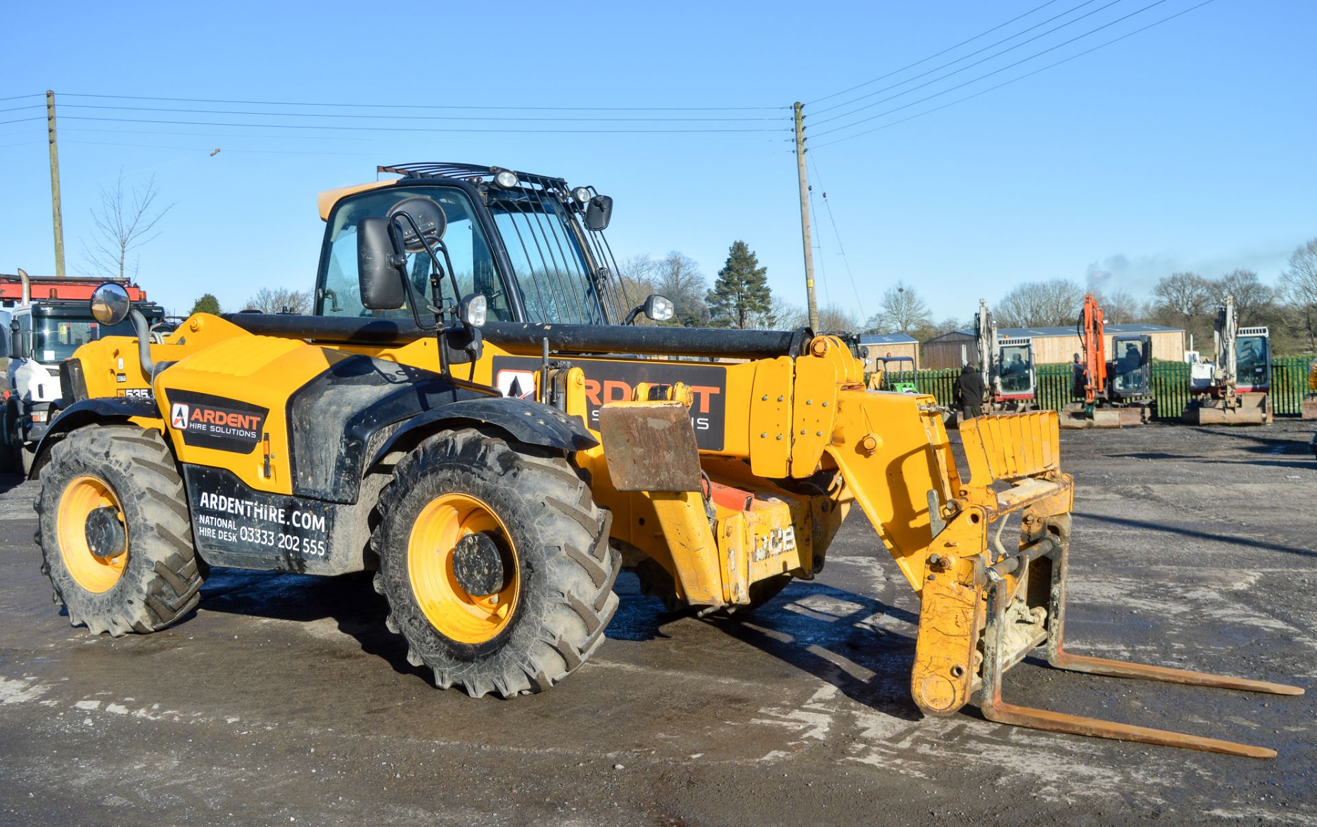 JCB 535-140 Hi-Viz T4i 14 metre telescopic handler Year: 2013 S/N: 2178340 Recorded Hours: 4426 c/ - Image 4 of 12