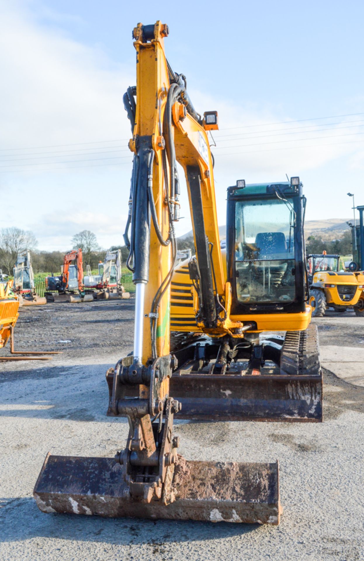 JCB 8085 ZTS Eco 8.5 tonne rubber tracked excavator Year: 2011 S/N: 1072344 Recorded Hours: 92387 ( - Image 5 of 11