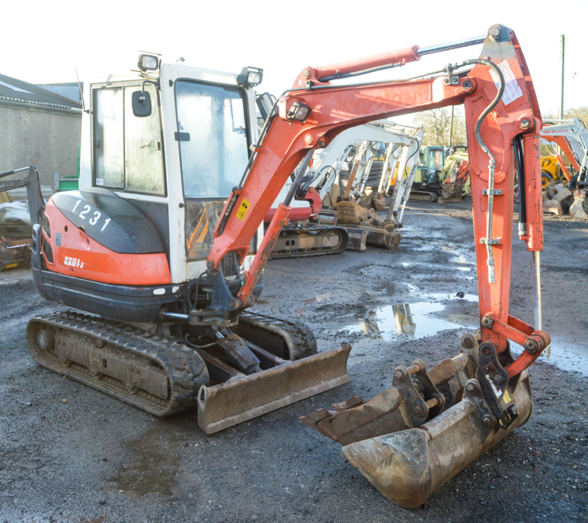 Kubota KX61-3 2.5 tonne rubber tracked mini excavator Year: 2010 S/N: 77935 Recorded Hours: 4536 - Image 4 of 11