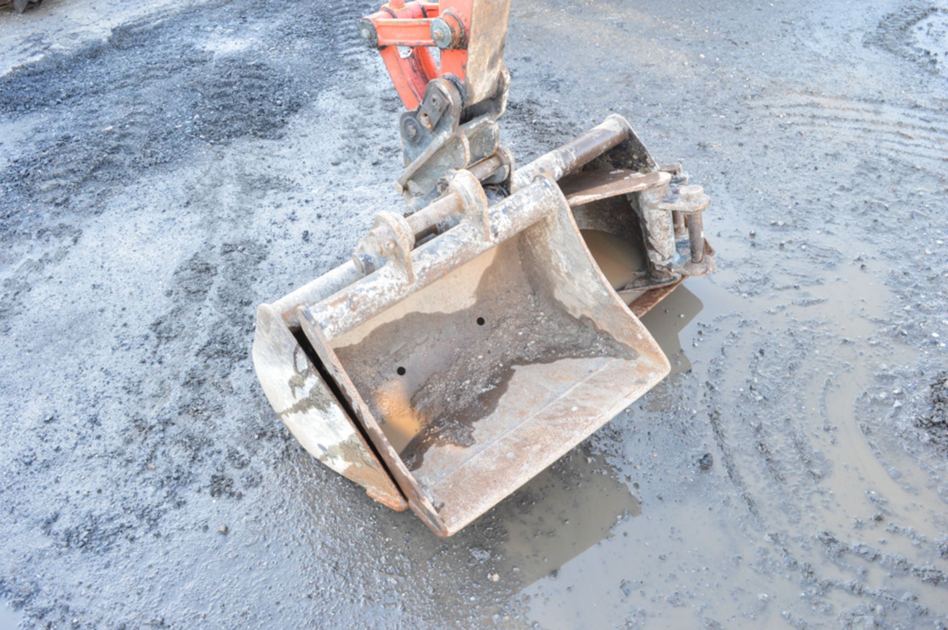 Kubota KX61-3 2.5 tonne rubber tracked mini excavator Year: 2010 S/N: 77938 Recorded Hours: 4610 - Image 9 of 11