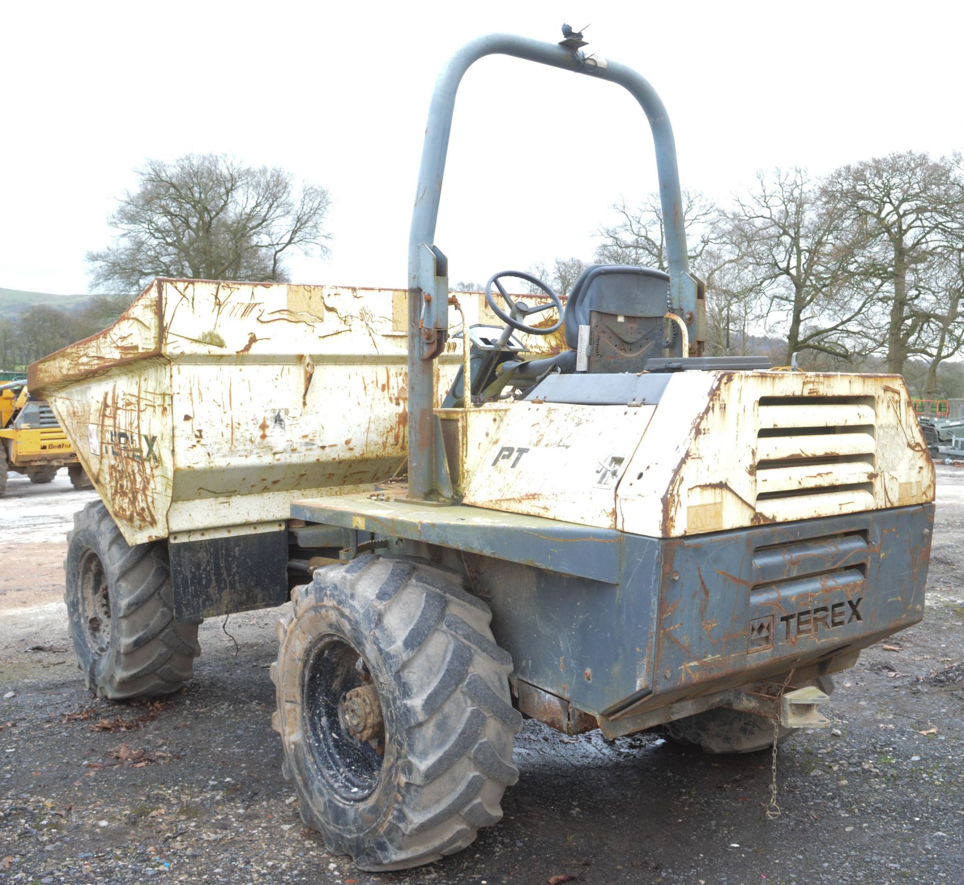 Benford Terex 6 tonne straight skip dumper Year: 2006 S/N: E602FJ050 Recorded hours: *NO CLOCK* * - Image 3 of 11