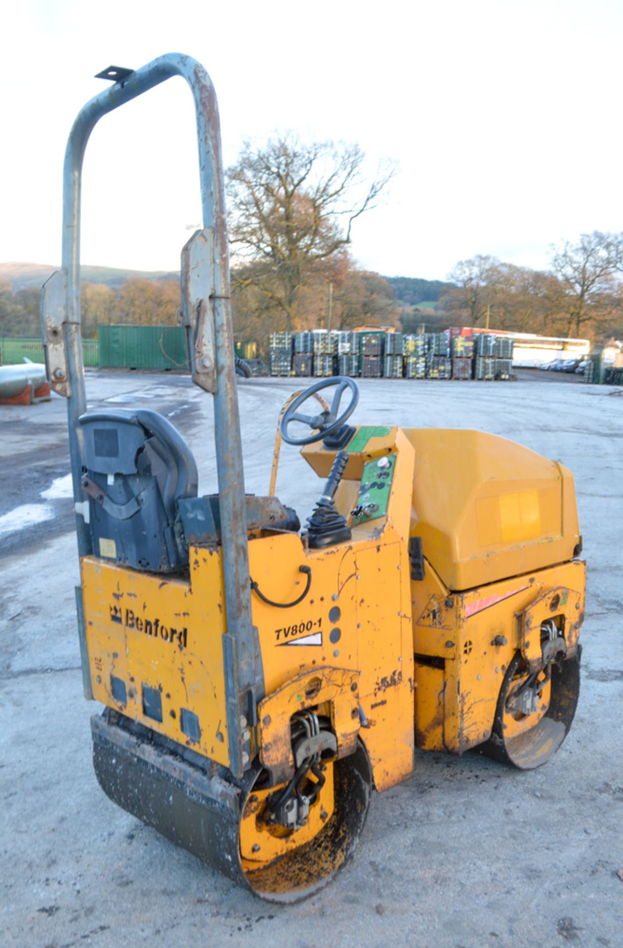 Benford Terex TV800-1 double drum ride on roller Year: 2004 S/N: E403HU058 Recorded Hours: Not - Image 3 of 8