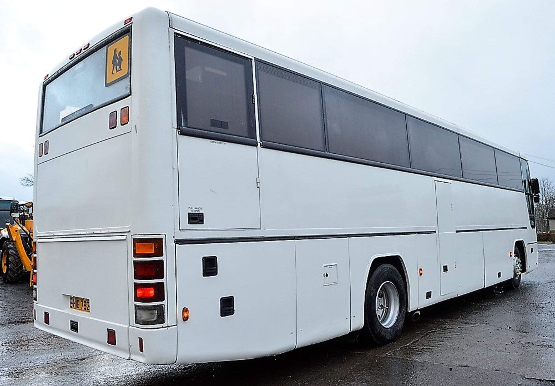 Volvo Plaxton 53 seat luxury coach Registration Number: HIG 7825 Chassis Number: YV31MA613XC061254 - Image 3 of 8