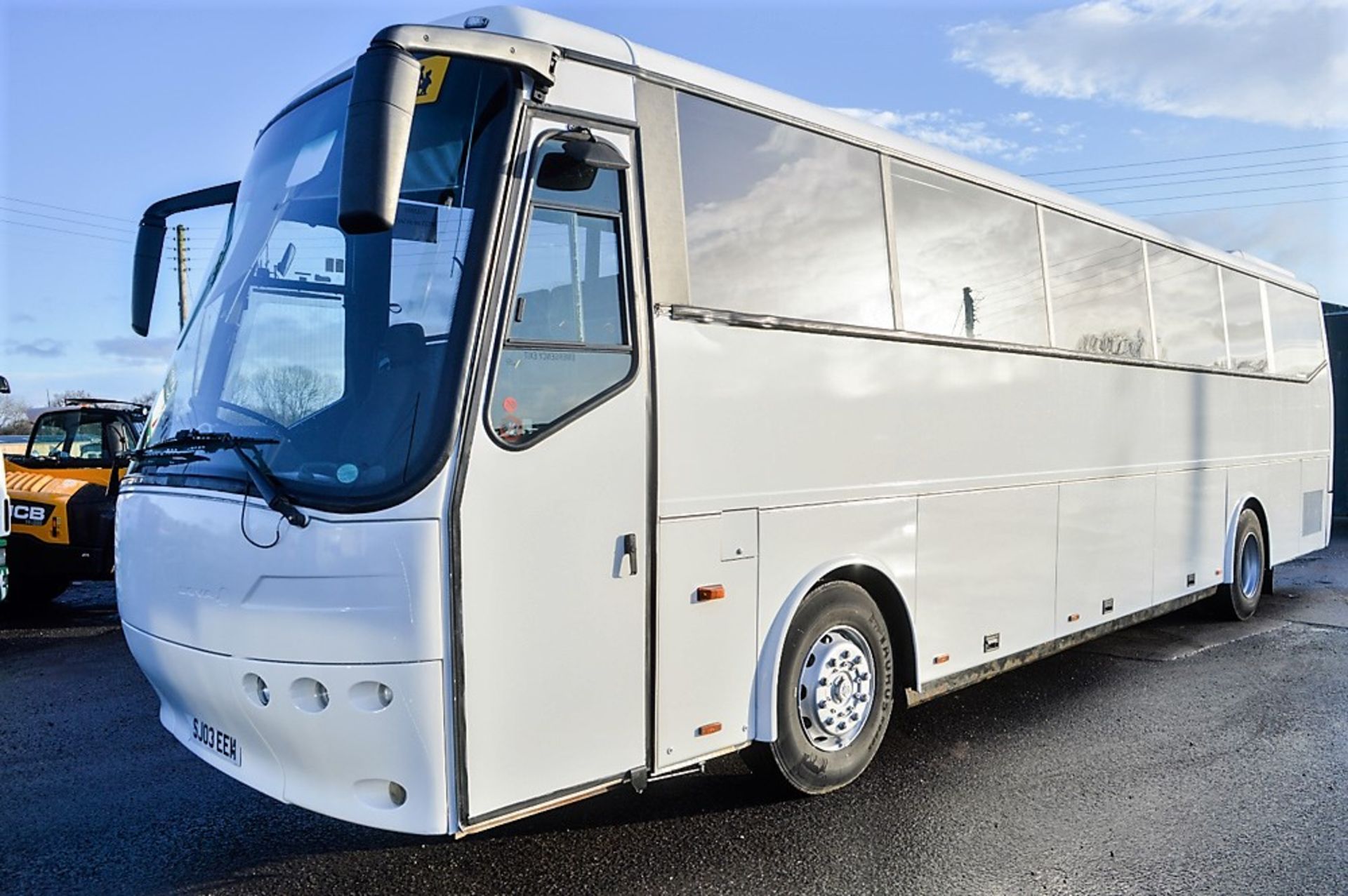 Bova Futura 70 seat luxury coach Registration Number: SJ03 EEM Date of Registration: 15/05/2003