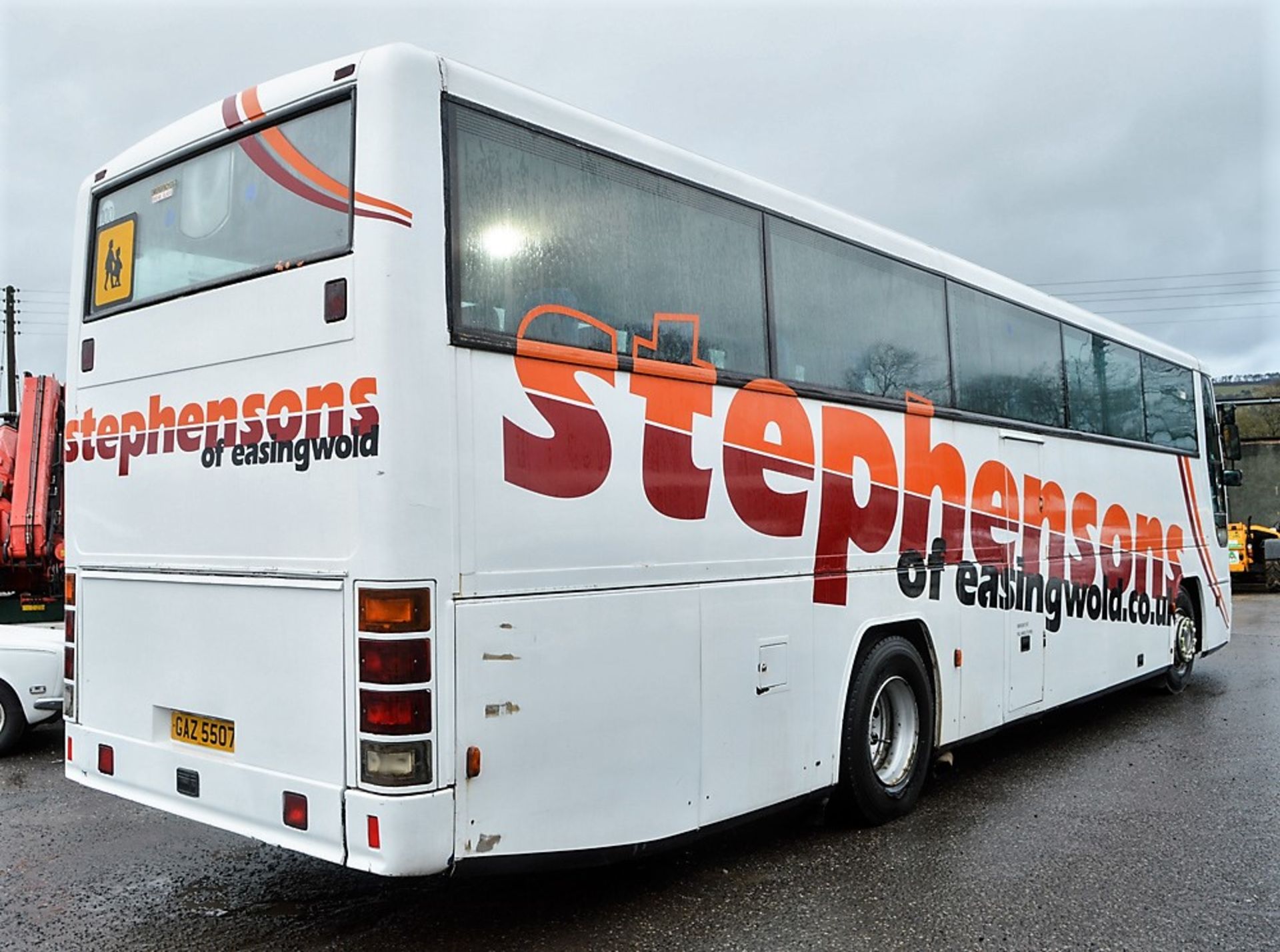 Volvo Plaxton 53 seat luxury coach Registration Number: GAZ 5507 Date of Registration: 01/04/1995 - Image 4 of 9