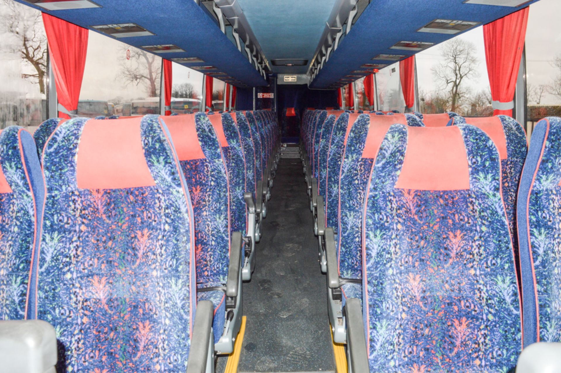 DAF Vanhool 51 seat luxury coach Registration Number: KNP 1X Date of Registration: 17/05/2001 MOT - Image 7 of 10