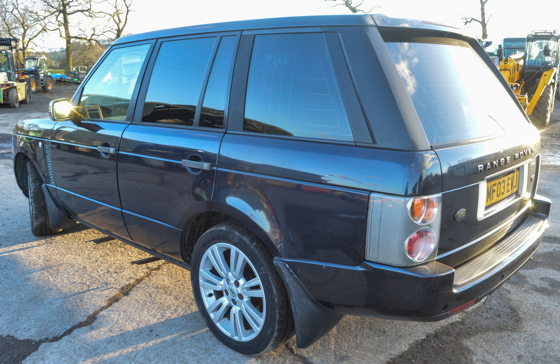 Range Rover HSE TD6 Auto diesel SUV  Registration Number: MF03 EVJ Date of Registration:14/03/2003 - Image 3 of 11