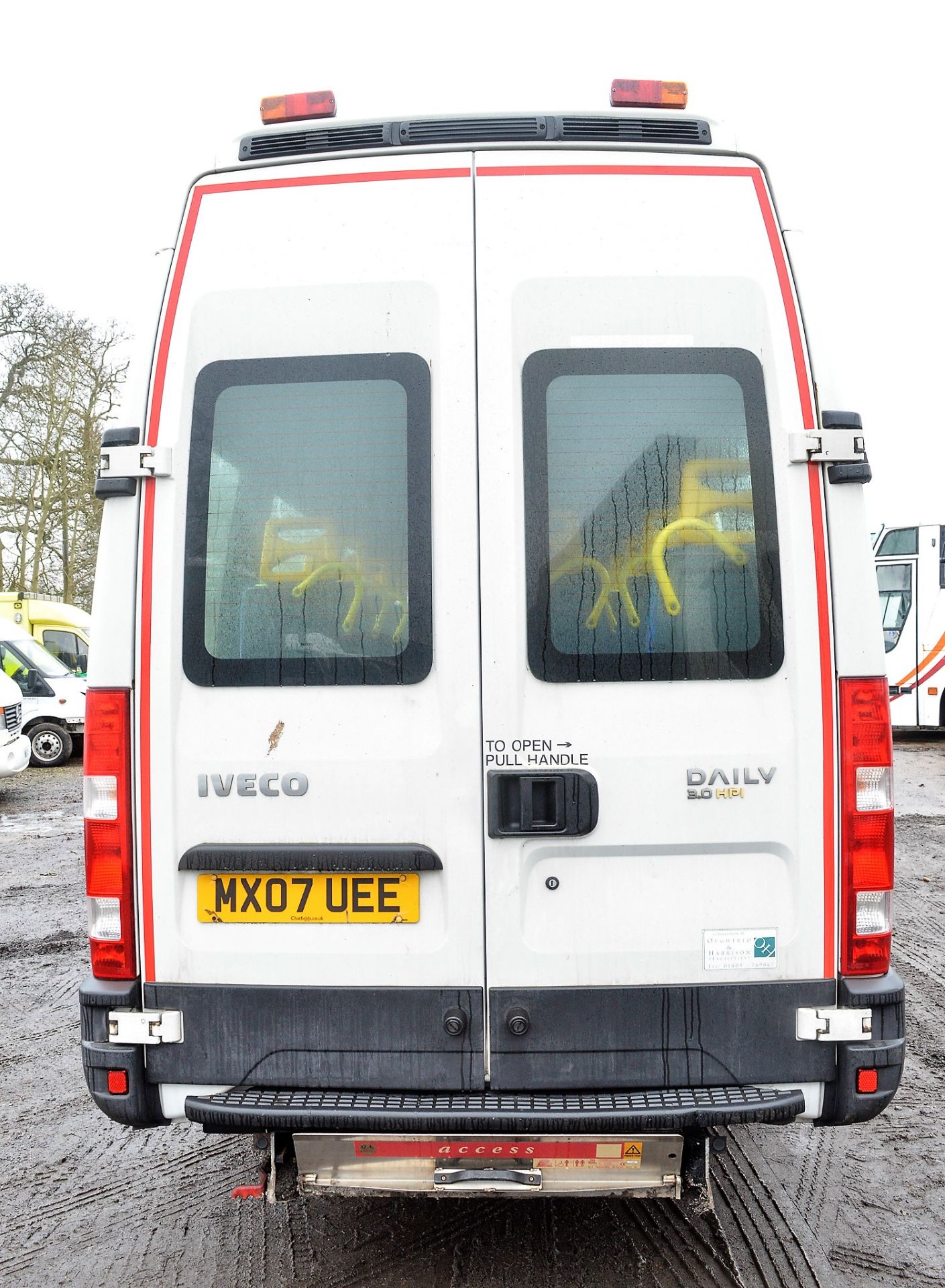 Iveco Daily 3.0 HPi 50C15 13 seat minibus Registration Number: MX07 UEE Date of Registration: 01/ - Image 5 of 9