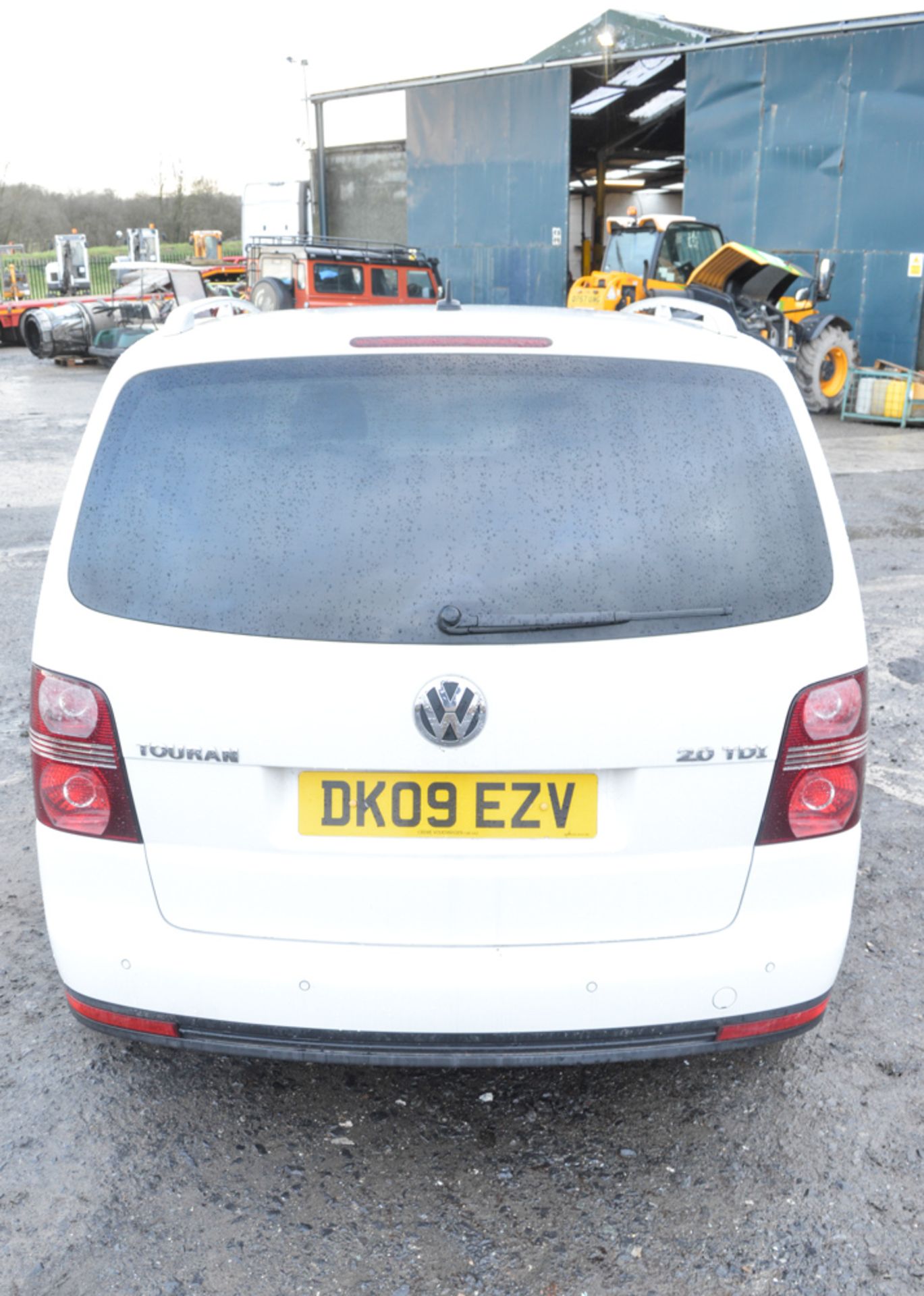 Volkswagen Touran Sport TDi 140 diesel MPV Registration Number: DK09 EZV Date of Registration: 29/ - Image 6 of 11