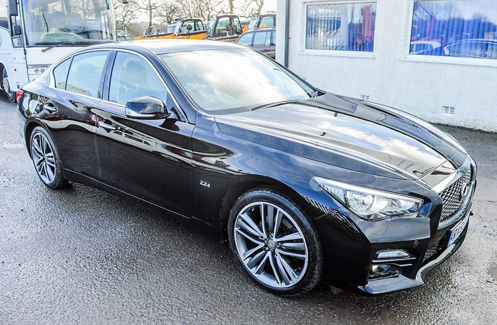 Infiniti Q50 4 door saloon car Registration Number: RX65 ZPE Date of Registration: October 2015 - Image 4 of 8