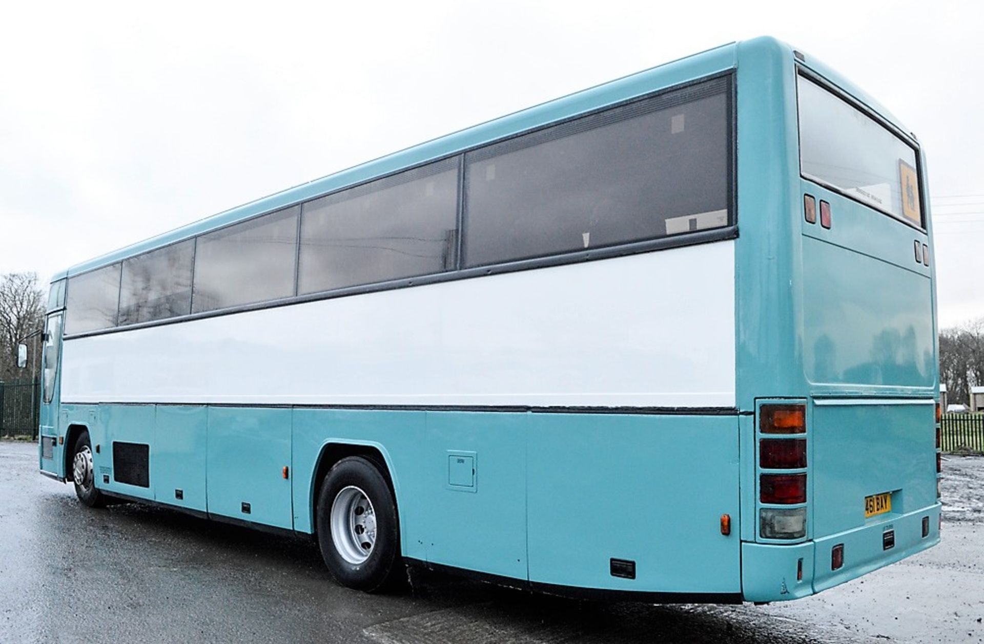 Volvo Plaxton 70 seat luxury coach Registration Number: R461 BAY Date of Registration in England: - Bild 2 aus 9