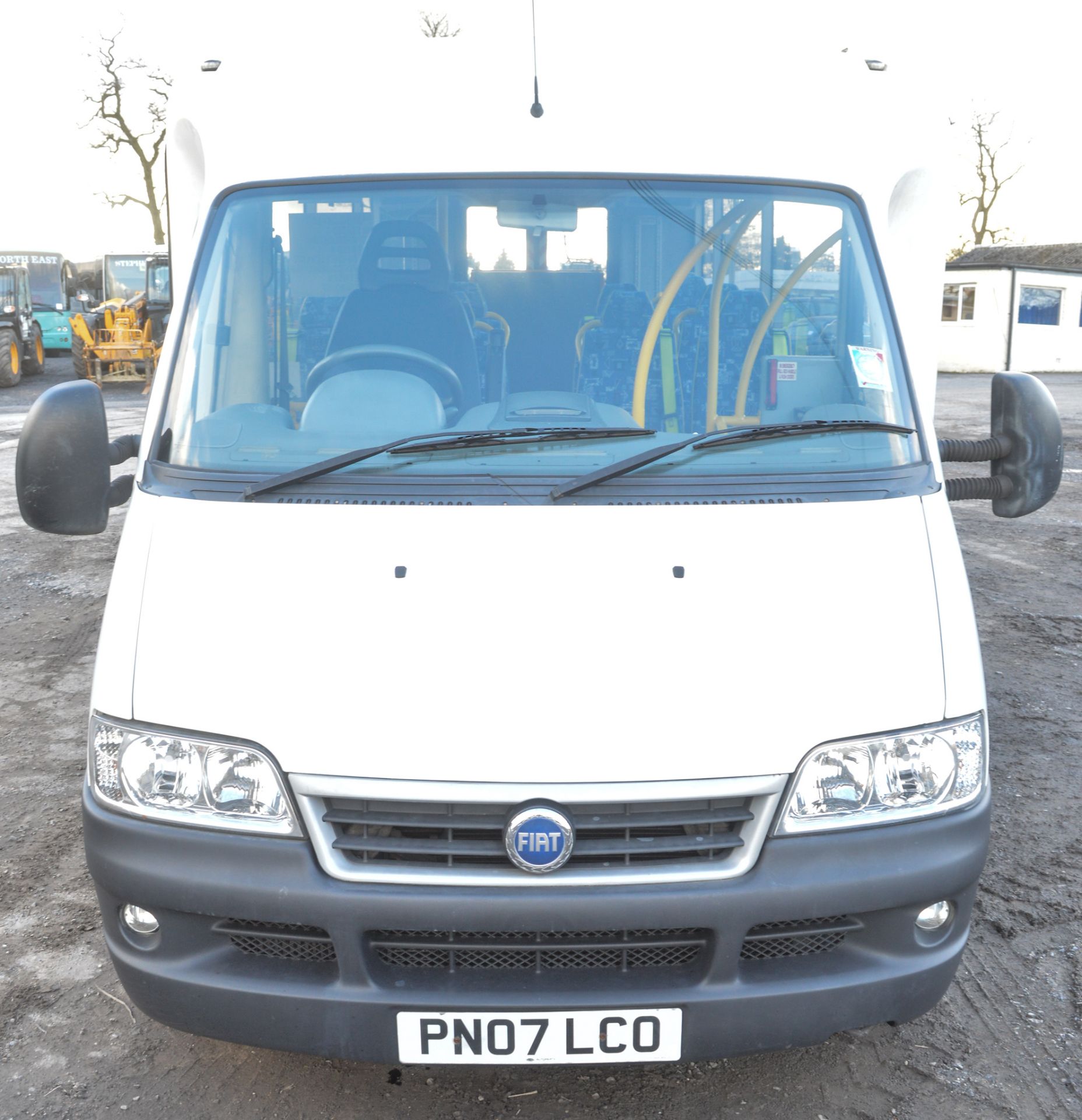 Fiat Ducato 14 seat minibus  Registration Number: PN07 LCO Date of Registration: 01/07 MOT: Expired - Image 2 of 9