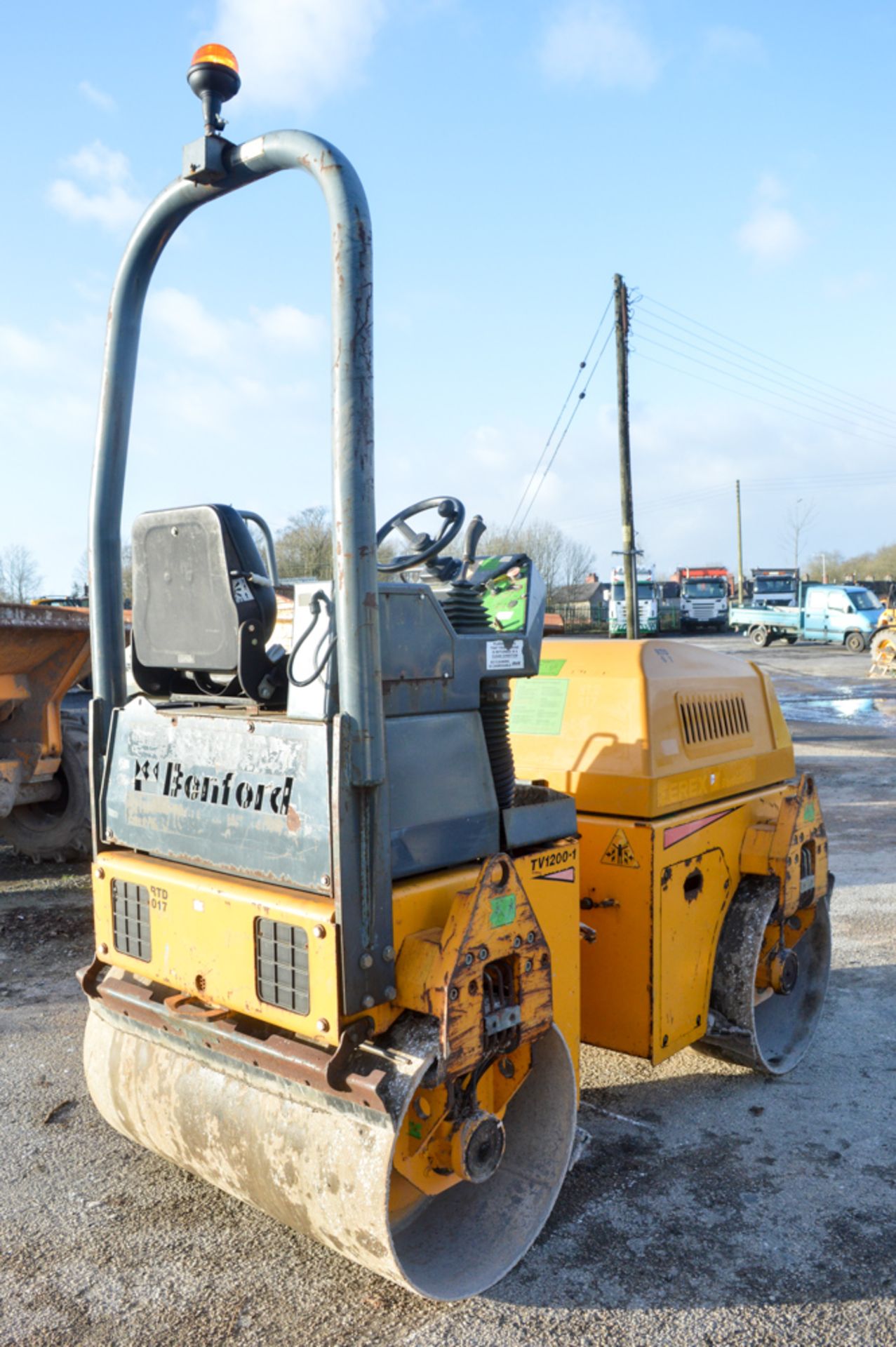 Benford Terex TV1200-1 double drum ride on roller Year: 2004 S/N: E405CC159 Recorded Hours: 1748 - Image 4 of 8