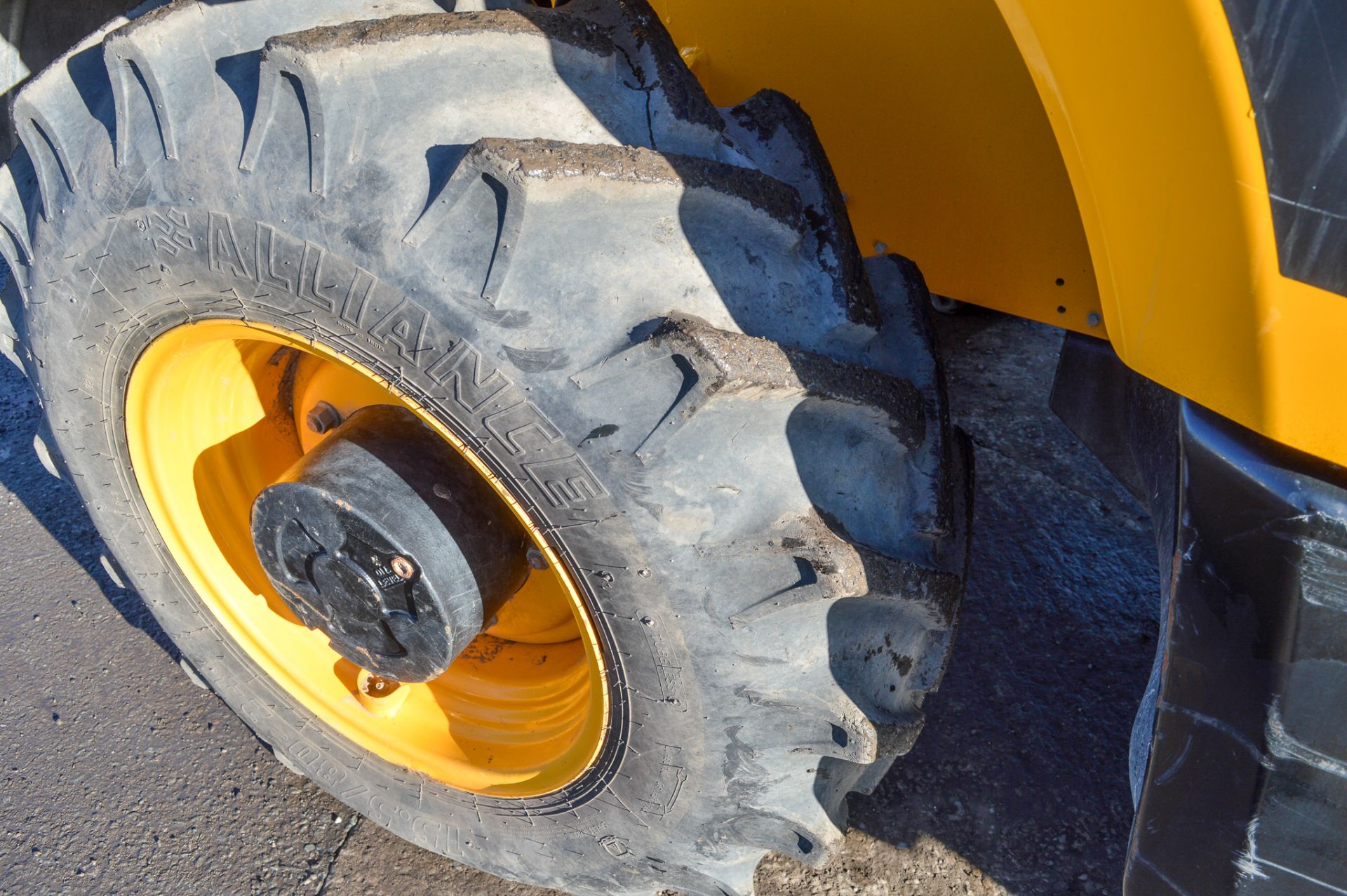 JCB 540-170 T4i 17 metre telescopic handler Year: 2014 S/N: 2336914 Recorded Hours: 3077 c/w - Image 7 of 13