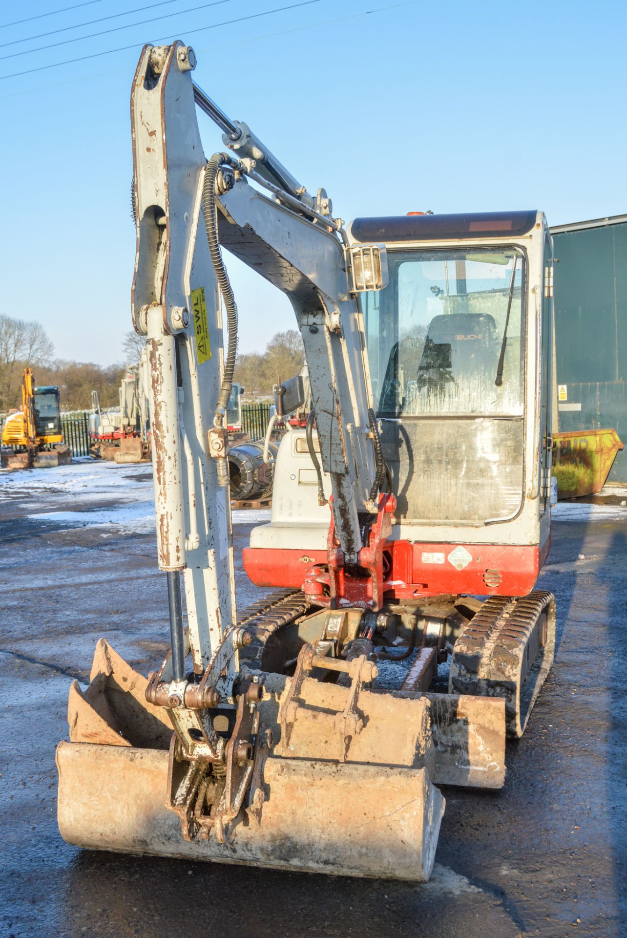 Takeuchi TB125 2.5 tonne rubber tracked mini excavator Year: 2008 S/N: 12519500 Recorded hours: 5737 - Image 5 of 11