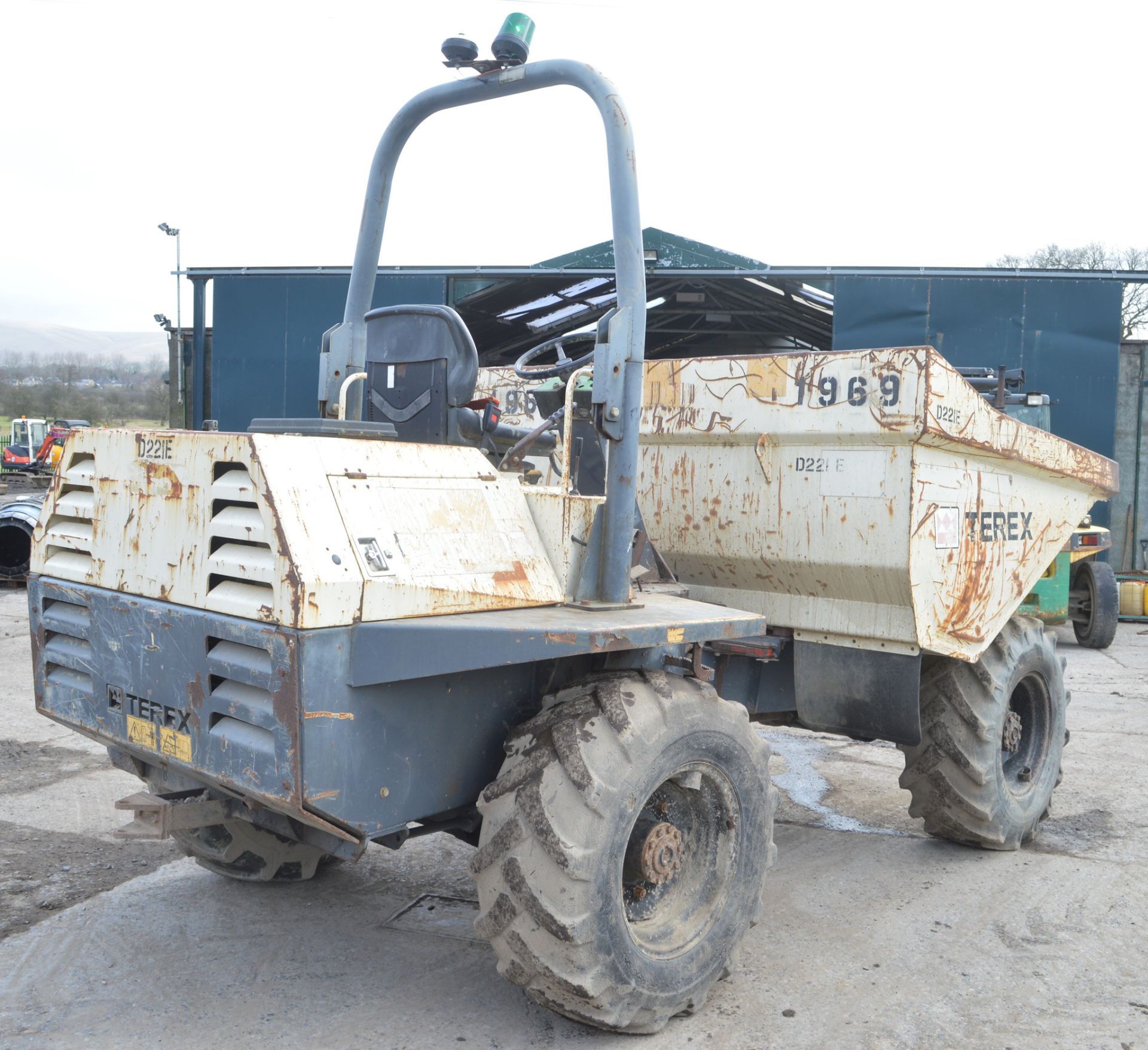 Benford Terex 6 tonne straight skip dumper Year: 2006 S/N: E611FW237 Recorded Hours: Not - Image 4 of 11