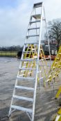 12 tread Aluminium step ladder A628870