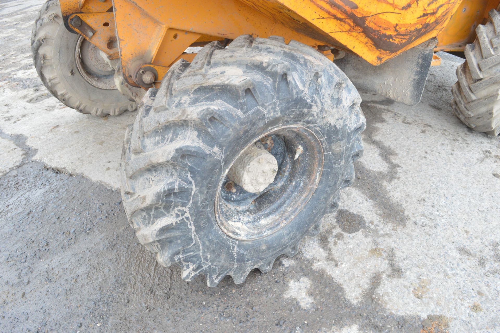 Benford Terex 3 tonne straight skip dumper  Year: 2004  S/N: E402AR043 Recorded hours: *Clock not - Image 7 of 11