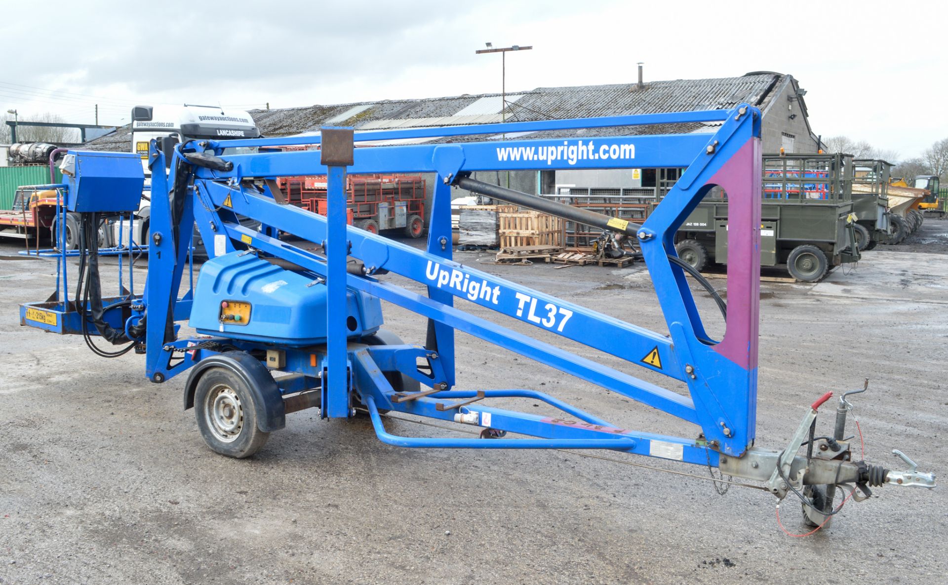 Upright TL37 13 metre battery electric trailer mounted articulated boom access platform Year: 2007 - Image 2 of 8