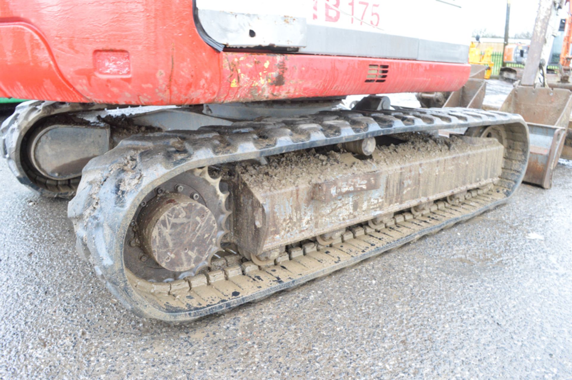 Takeuchi TB175 7.5 tonne rubber tracked excavator Year: 2010 S/N: 301434 Recorded Hours: 6344 blade, - Image 7 of 12