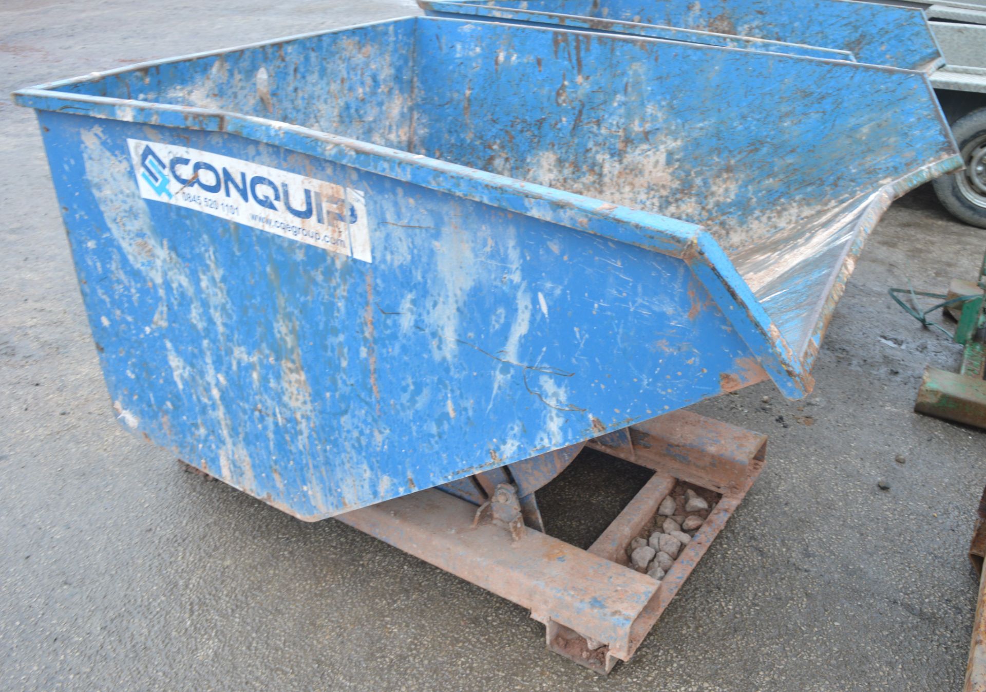 Steel tipping skip  CQ55926 - Image 2 of 2