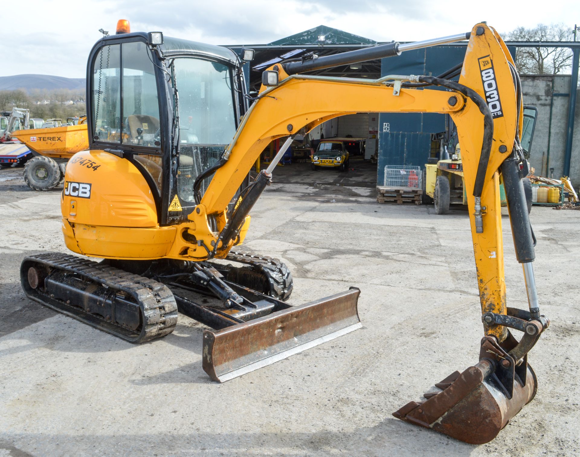 JCB 8030 ZTS 3 tonne rubber tracked excavator Year: 2012 S/N: 2021470 Recorded Hours: 1531 blade, - Image 4 of 11