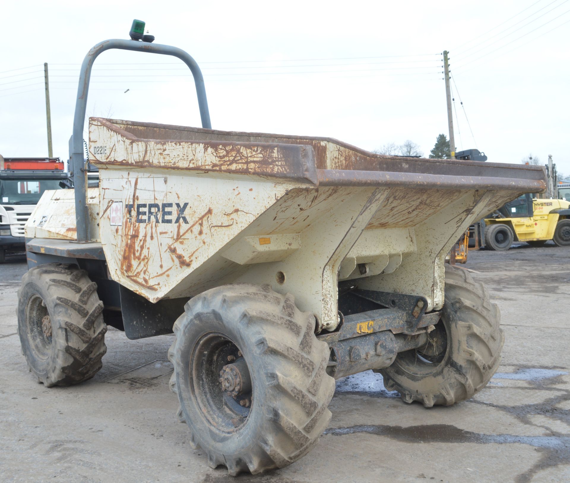 Benford Terex 6 tonne straight skip dumper Year: 2006 S/N: E611FW237 Recorded Hours: Not - Image 3 of 11