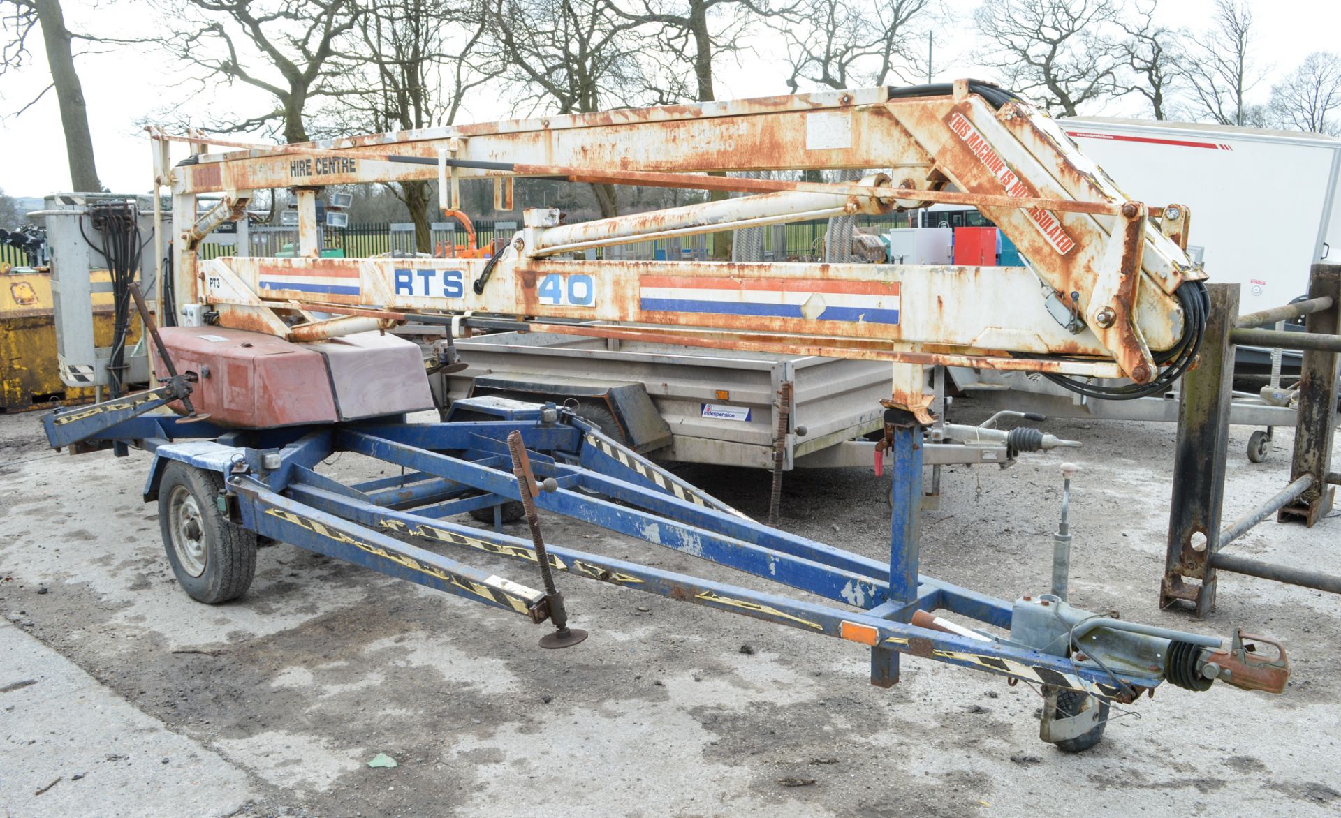 Simon RTS 140 14 metre fast tow mobile articulated boom access platform Year: 1990 S/N: 3298 - Image 3 of 6