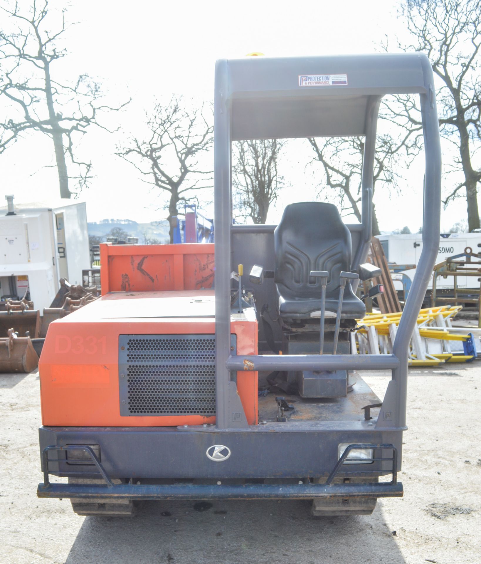 Kubota KC250H 2.5 tonne rubber tracked dumper Year: 2009 S/N: 10025 Recorded Hours: 1184 D331 - Image 5 of 9