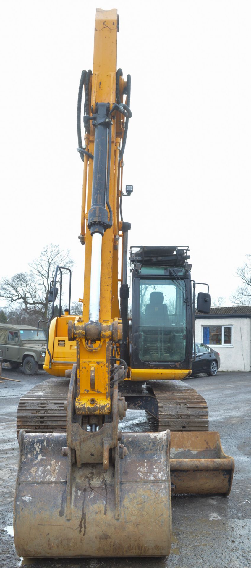 JCB JS130LC 13 tonne steel tracked excavator  Year: 2010 S/N: 01535498 Recorded hours: 5539 c/w 2 - Image 6 of 11