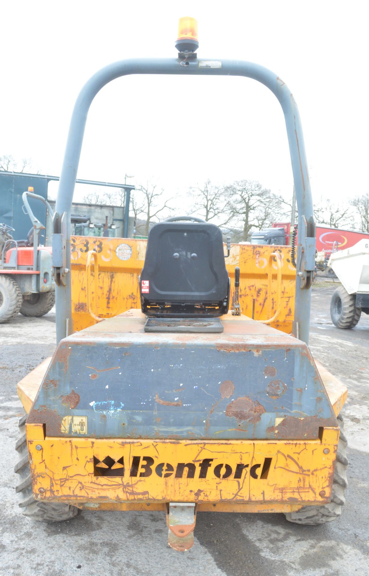 Benford Terex 3 tonne straight skip dumper  Year: 2004  S/N: E402AR043 Recorded hours: *Clock not - Image 3 of 11