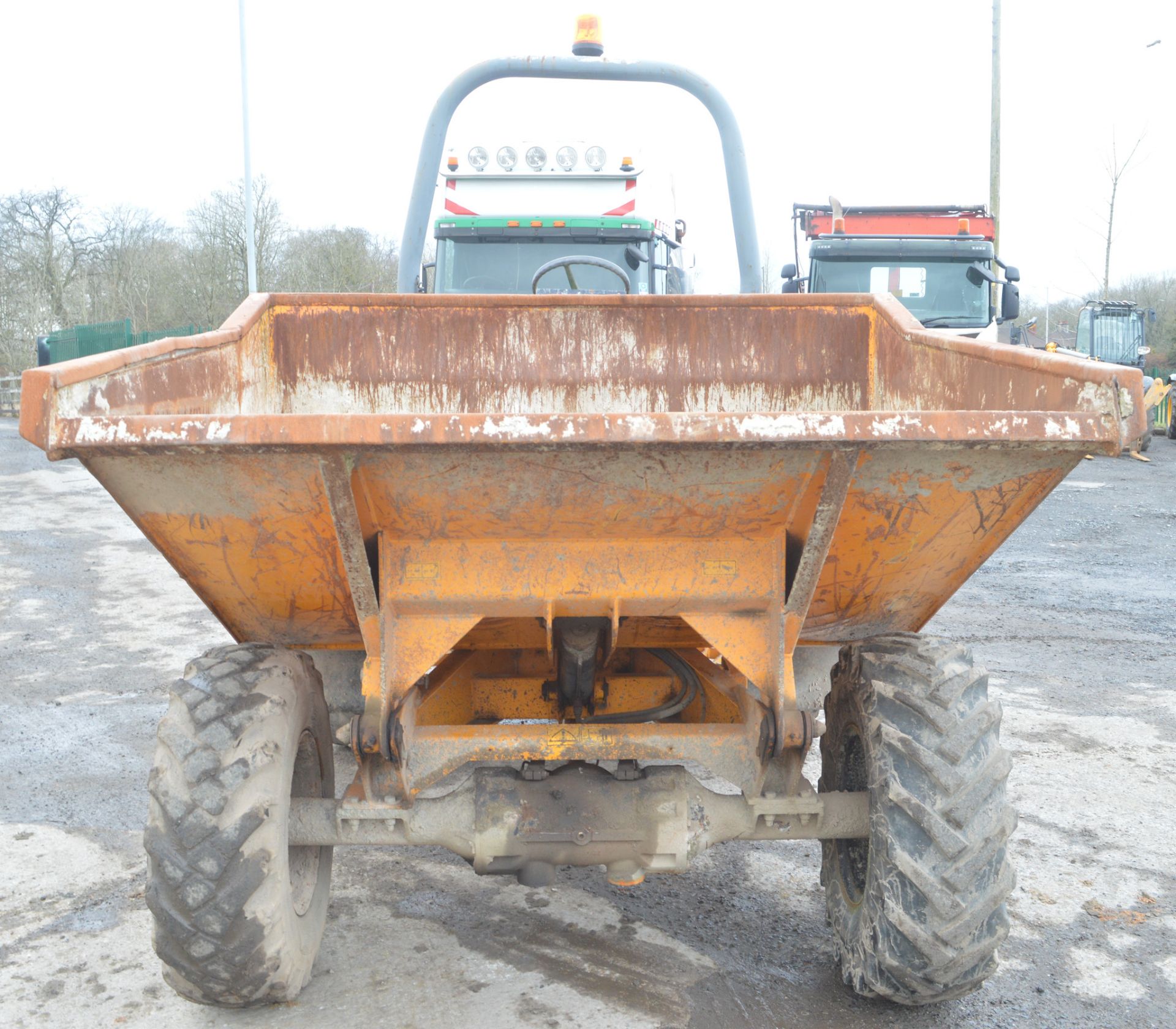 Benford Terex 3 tonne straight skip dumper  Year: 2004  S/N: E402AR043 Recorded hours: *Clock not - Image 6 of 11