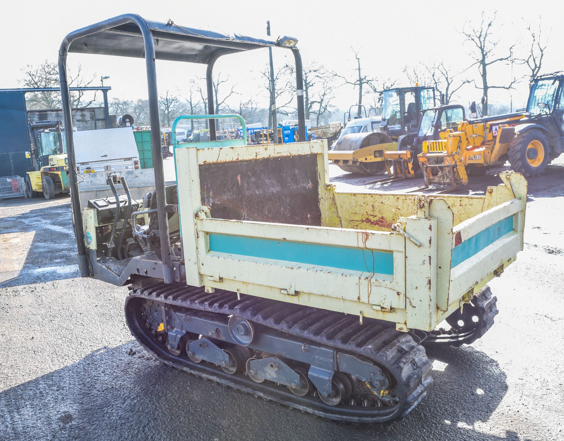 Yanmar C30 3 tonne rubber tracked dumper Year: 1998 S/N: 22426 Recorded Hours: 1444 - Image 2 of 9