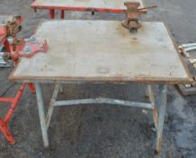 Ridgid collapsible work bench  c/w pipe vice & engineers vice  0552-352
