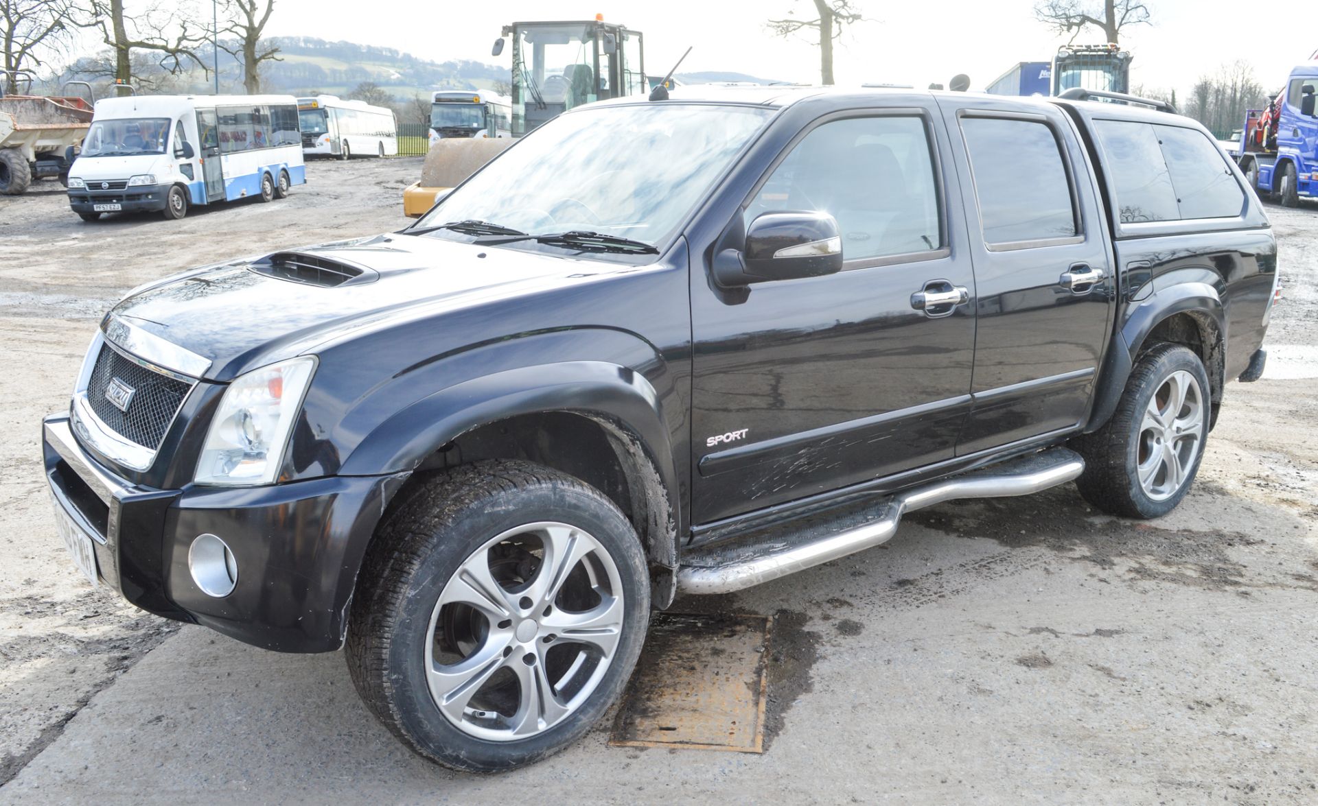 Izuzu Rodeo Denver Max 3.0 TDi automatic pick up Registration Number: MV58 FWH Date of Registration: