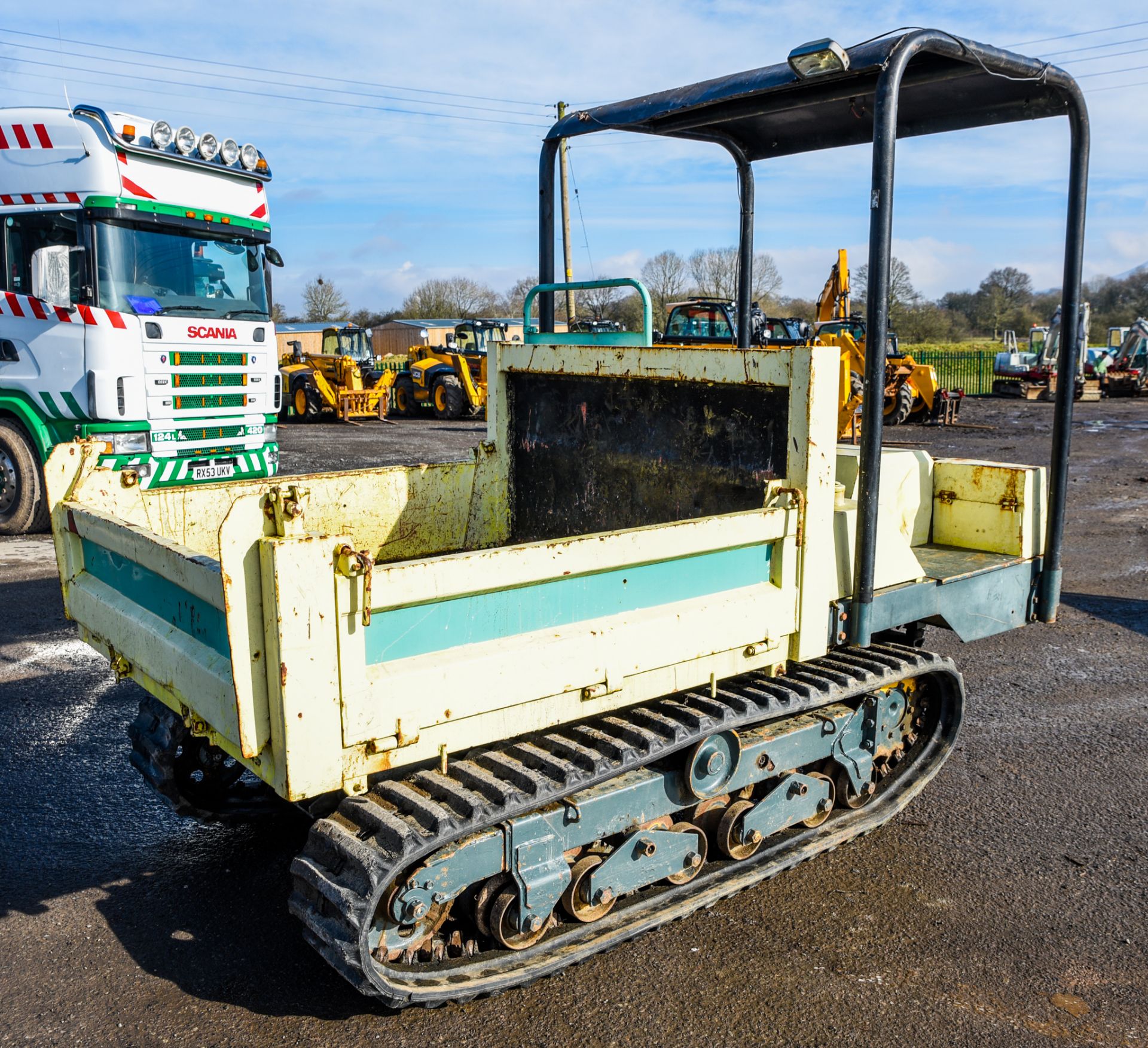 Yanmar C30 3 tonne rubber tracked dumper Year: 1998 S/N: 22426 Recorded Hours: 1444 - Image 3 of 9