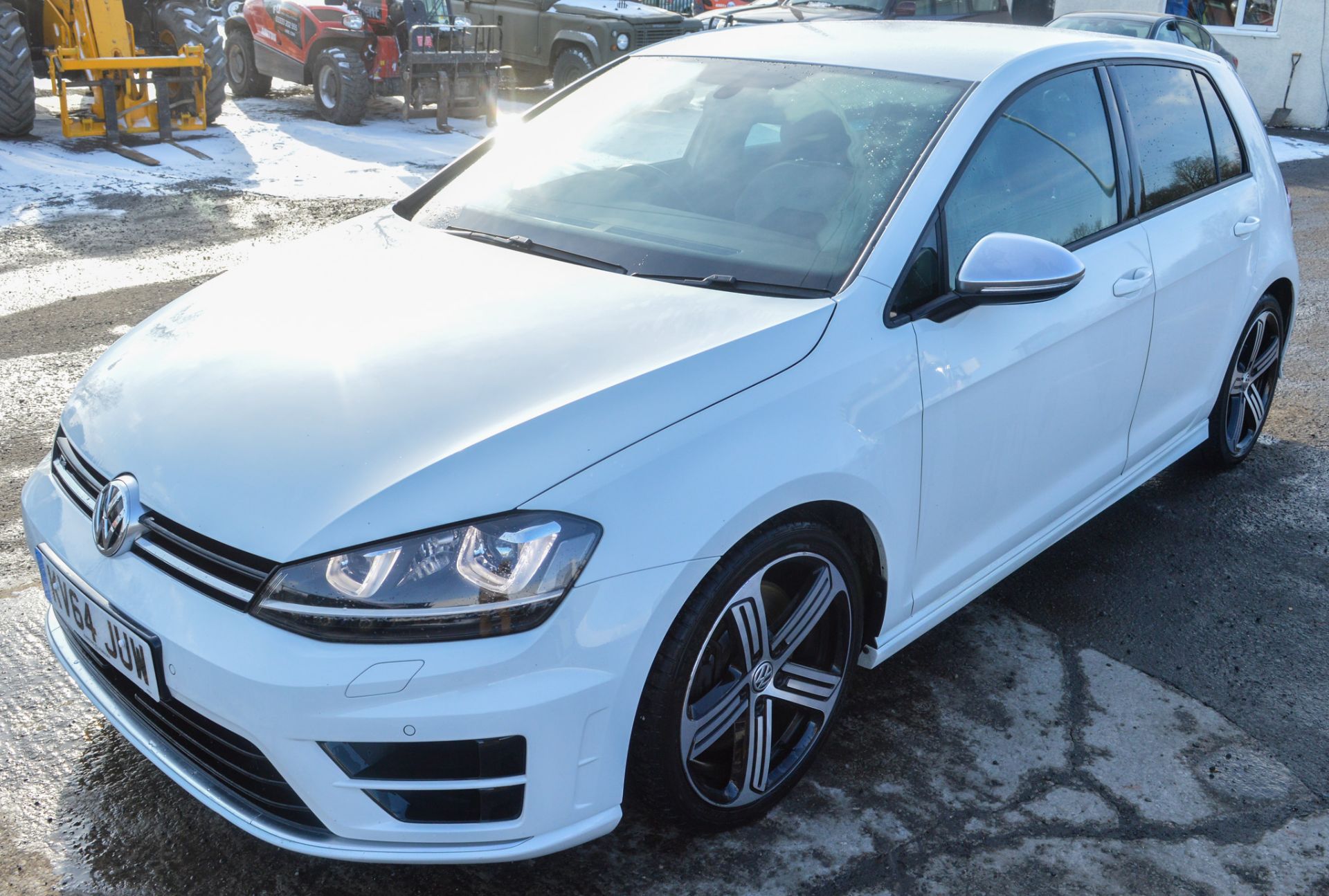 Volkswagen Golf 2.0 TSI BlueMotion Tech R DSG 4MOTION (s/s) 5dr Registration Number: KV64 JUW Date - Image 6 of 26