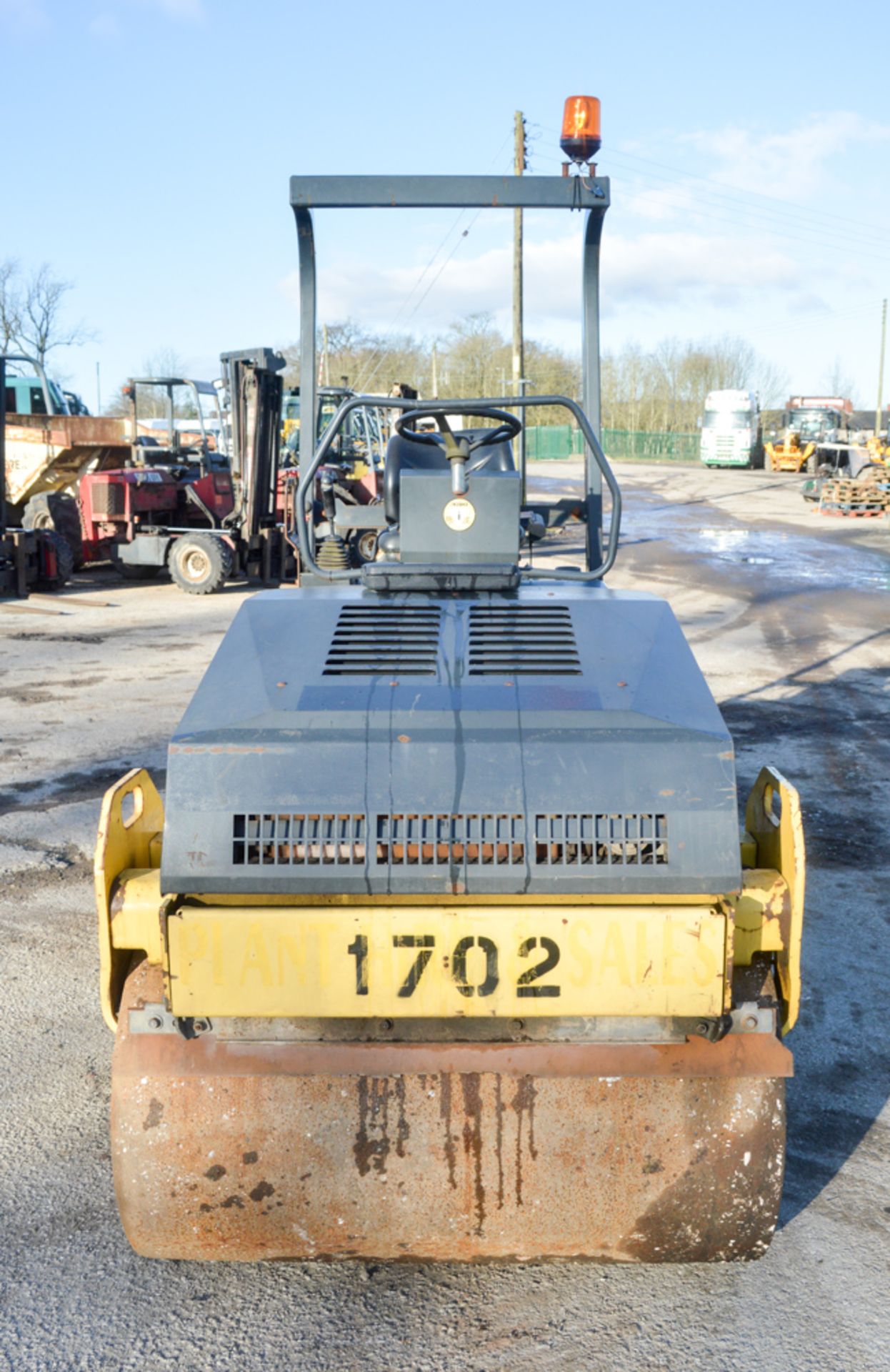 Bomag BW120 AD-3 double drum ride on roller Year: 2004 S/N: 519815 Recorded Hours: Hour clock - Image 5 of 8