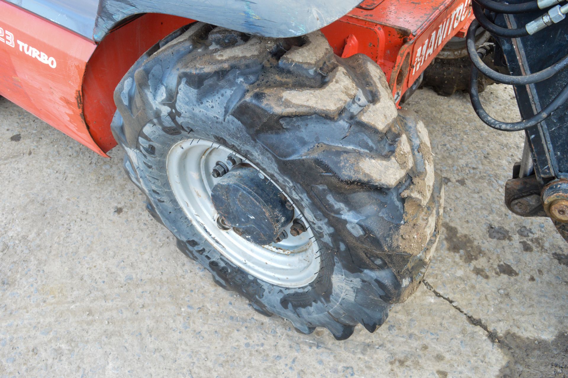 Manitou MT523 Turbo 5 metre telescopic handler Year: 2007 S/N: 245597 Recorded Hours: 4390 - Image 9 of 13