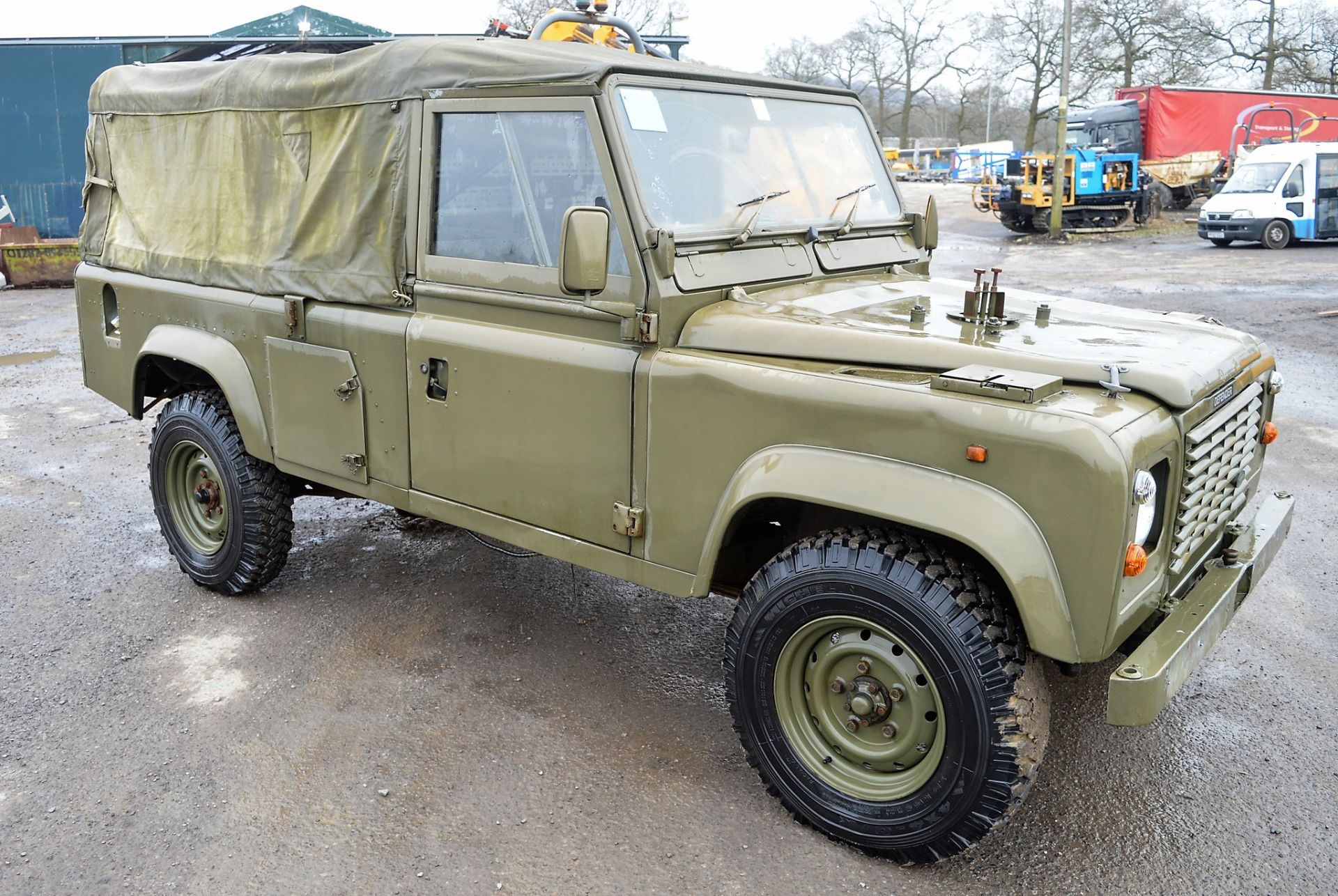 Land Rover 110 Defender soft top utility vehicle (Ex MOD) S/N: SALLDHAC7MA960885 Date first put into - Image 4 of 13