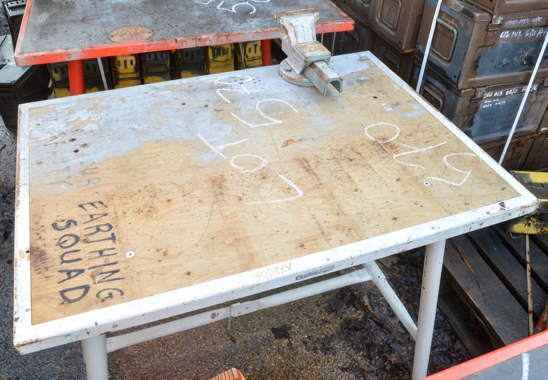 Site work bench  c/w bench vice